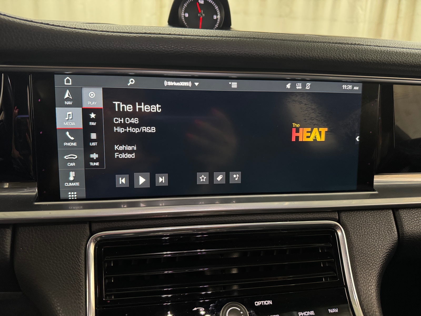 Thumbnail: 2018 Porsche Panamera - 3