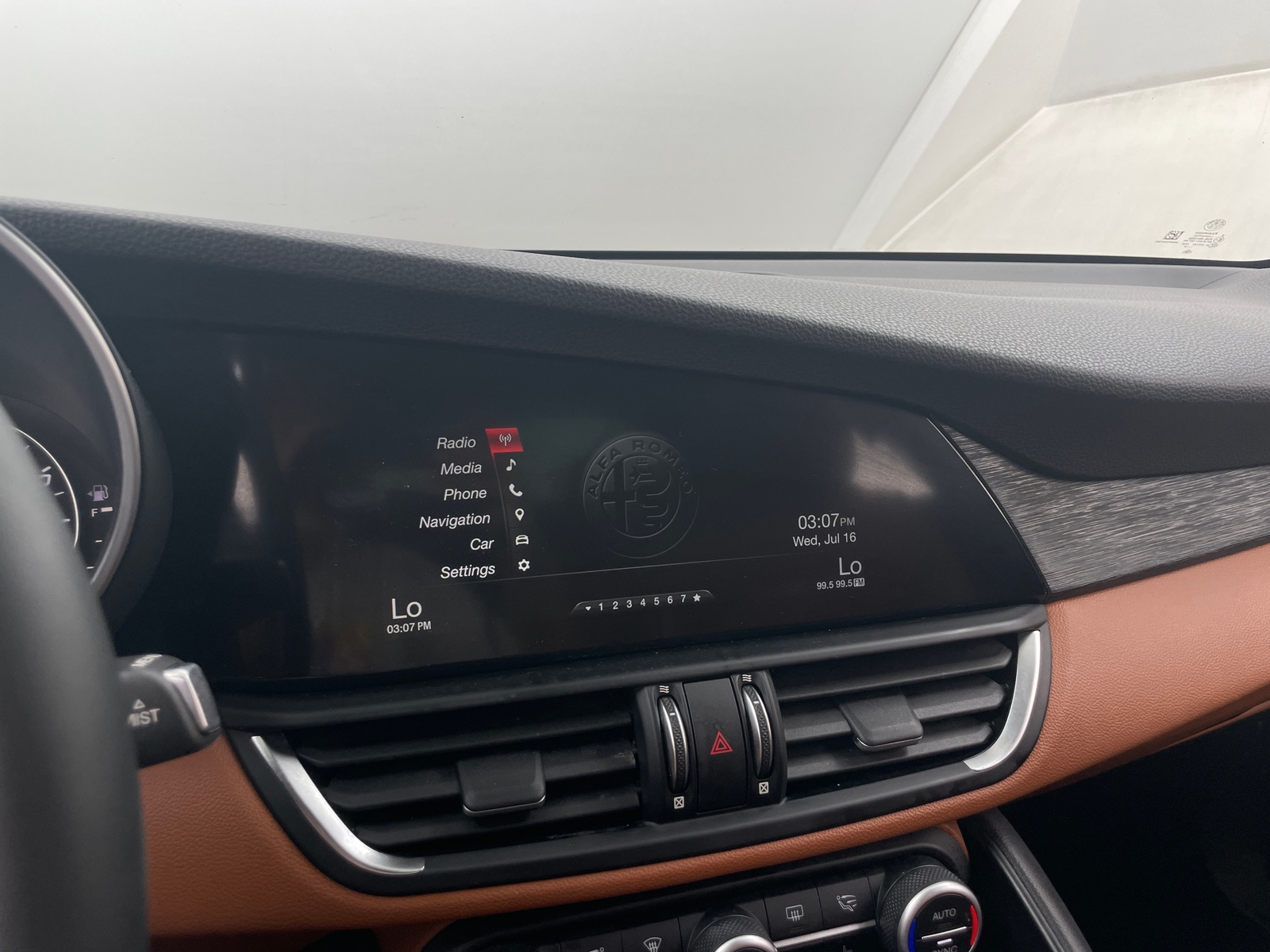 Thumbnail: 2019 Alfa Romeo Giulia - 3