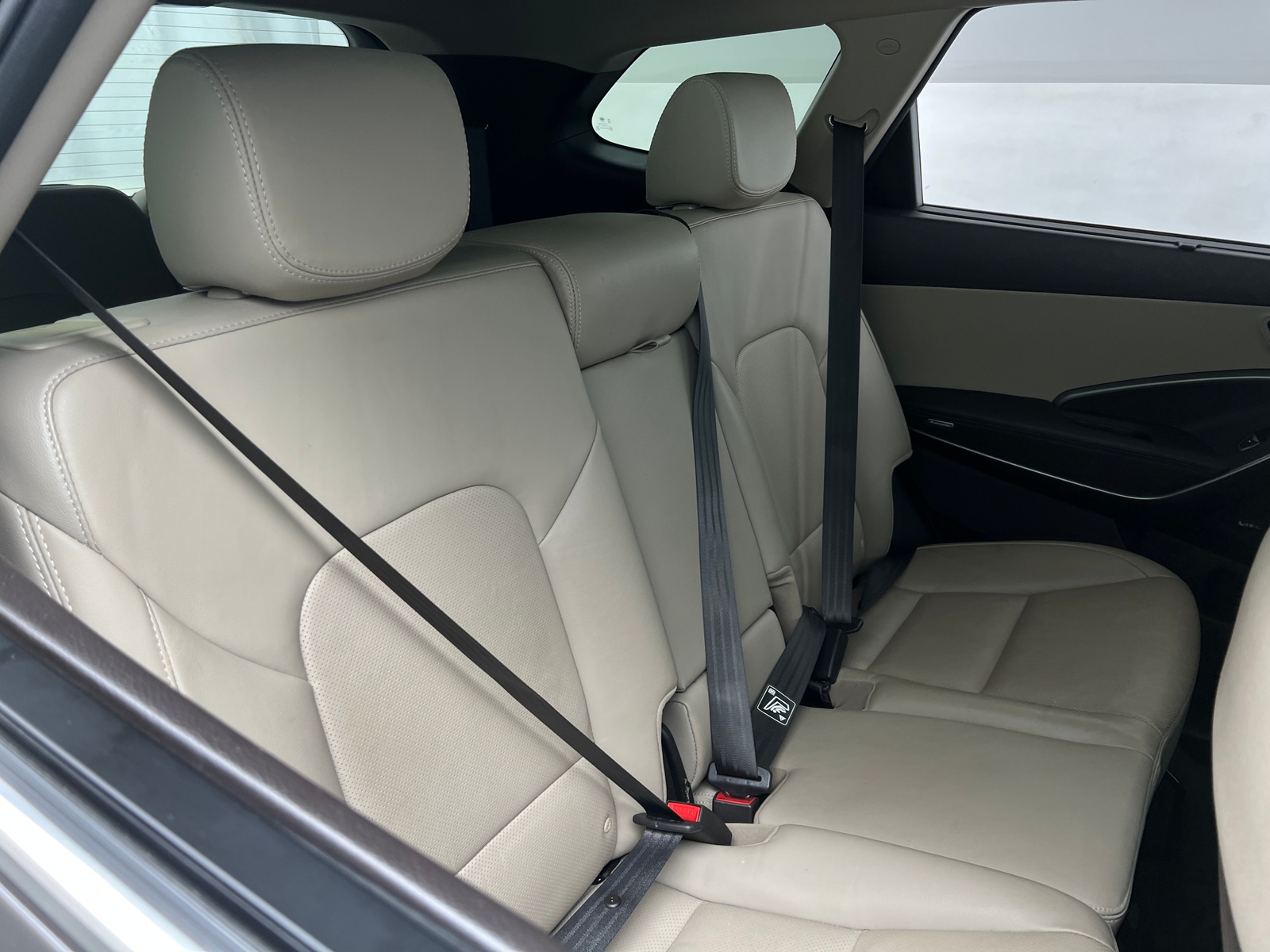Thumbnail: 2017 Hyundai Santa Fe - 5