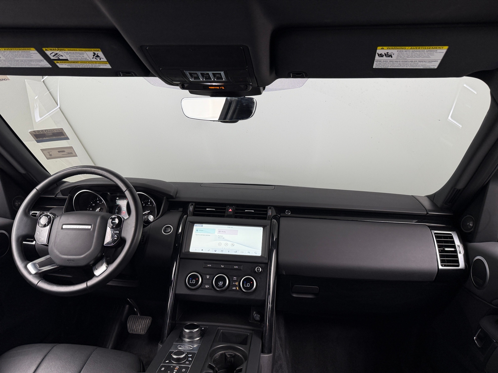 Thumbnail: 2020 Land Rover Discovery - 2