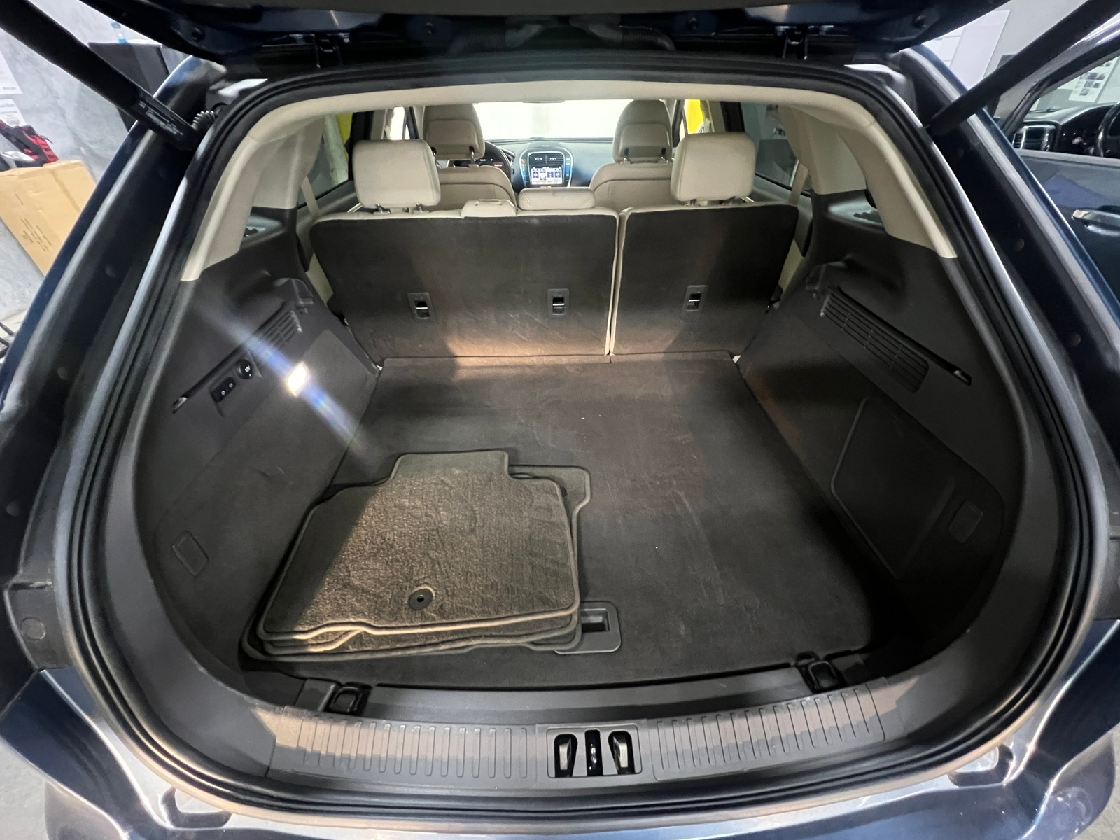 Thumbnail: 2019 Lincoln Nautilus - 6