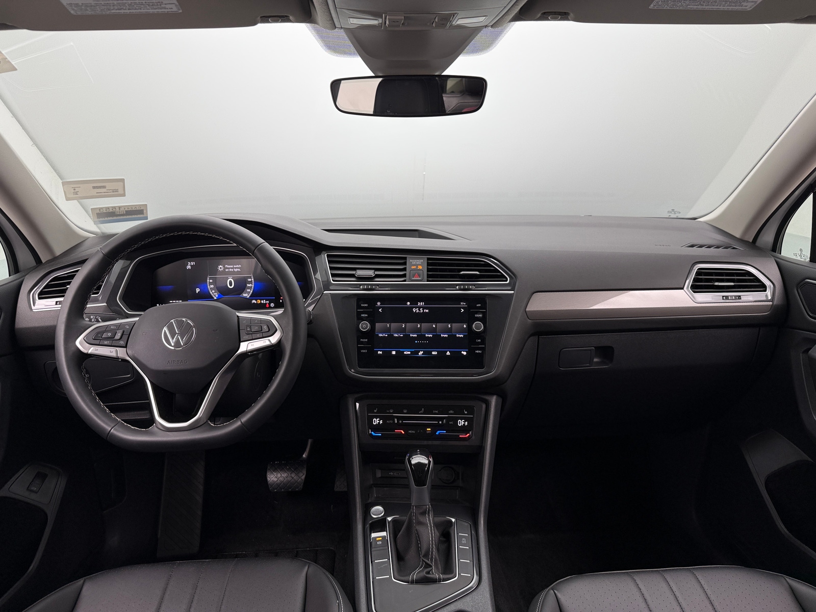 Thumbnail: 2024 Volkswagen Tiguan - 2