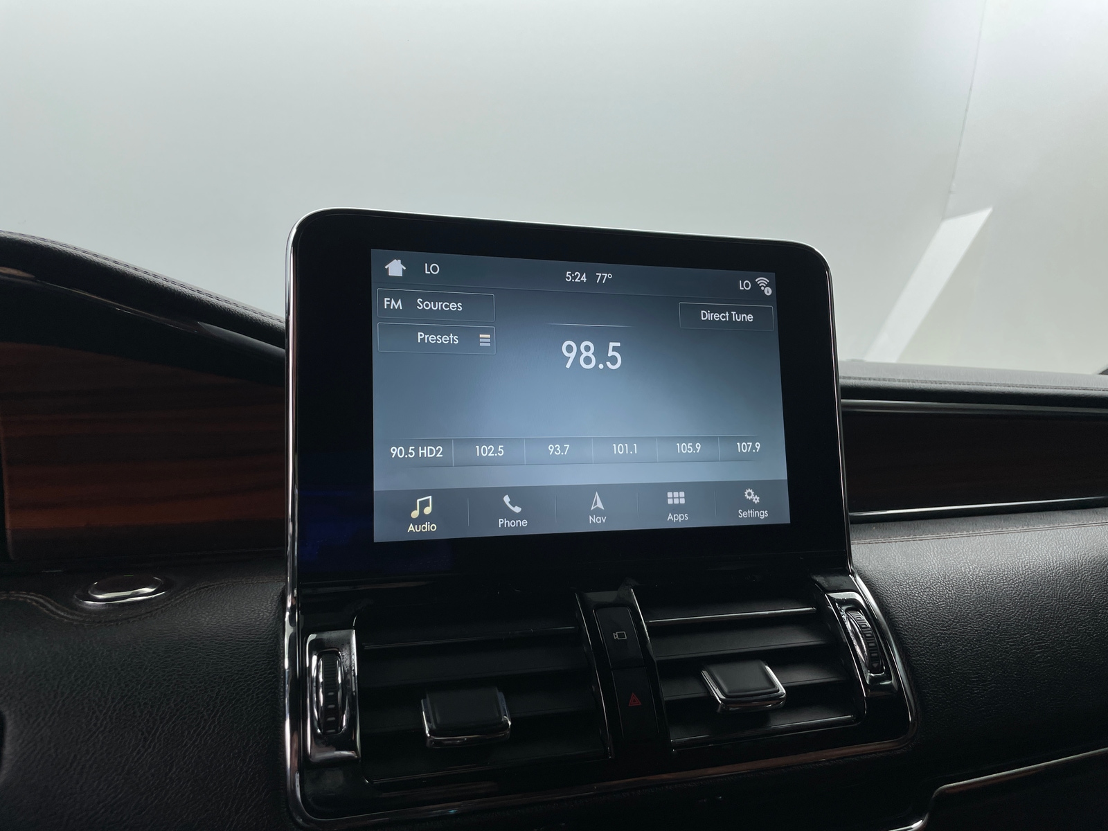 Thumbnail: 2019 Lincoln Navigator - 3