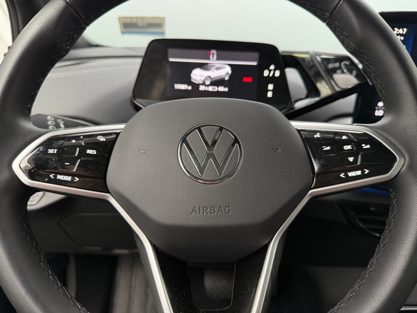 Thumbnail: 2023 Volkswagen ID.4 - 4