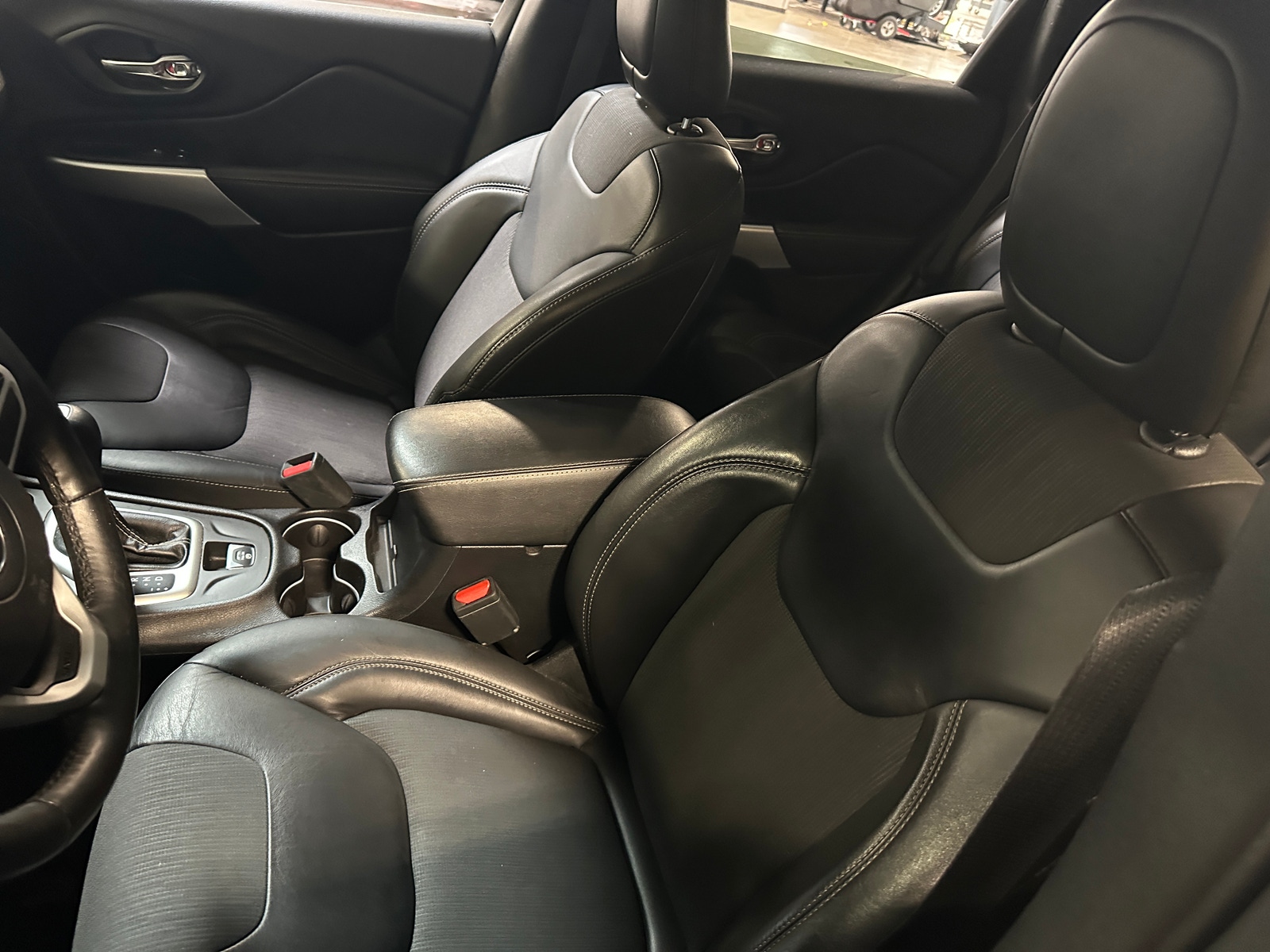 Thumbnail: 2018 Jeep Cherokee - 2