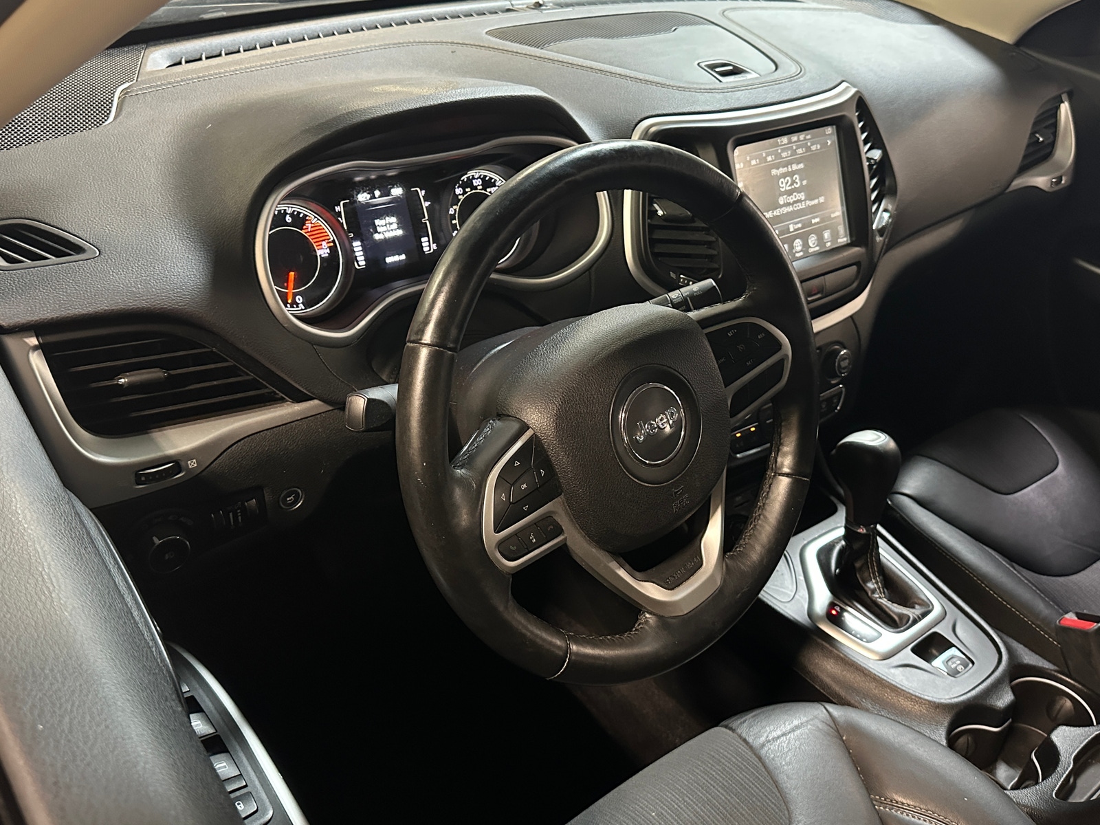 Thumbnail: 2018 Jeep Cherokee - 3
