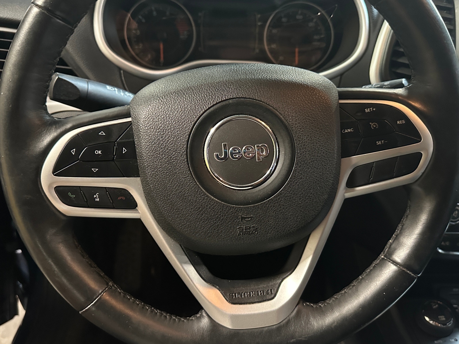 Thumbnail: 2018 Jeep Cherokee - 5