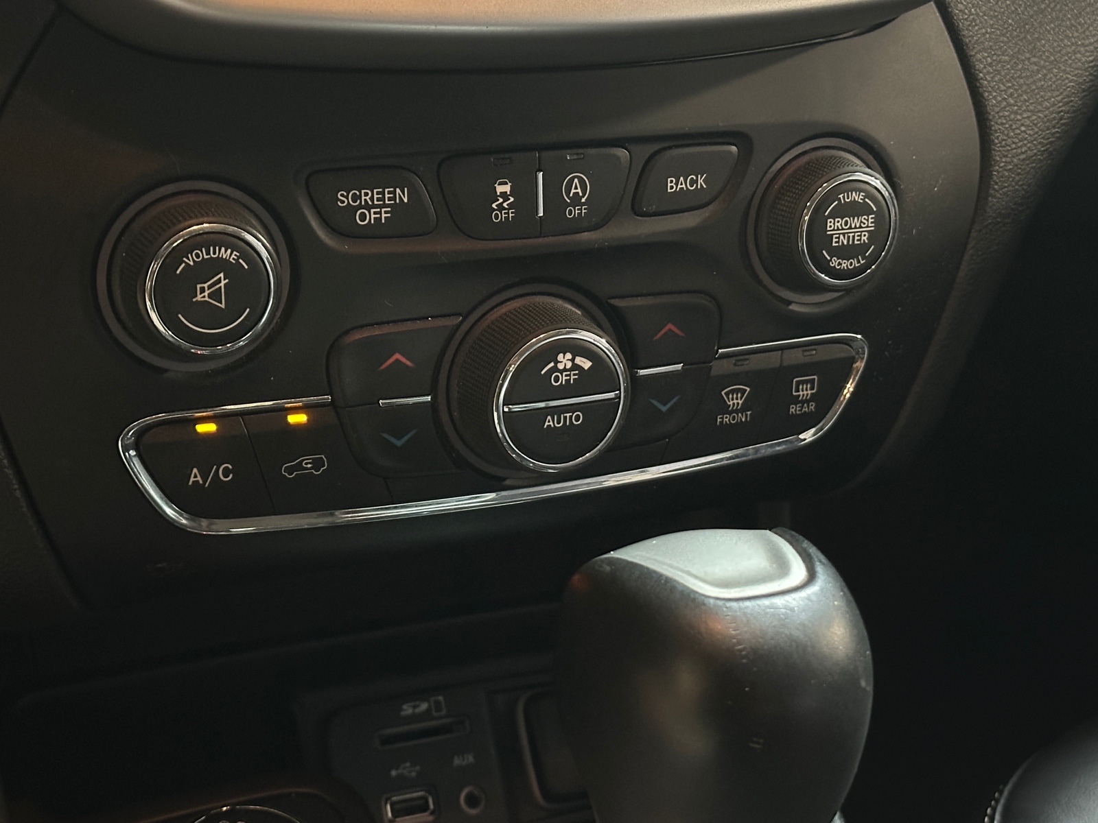 Thumbnail: 2018 Jeep Cherokee - 4
