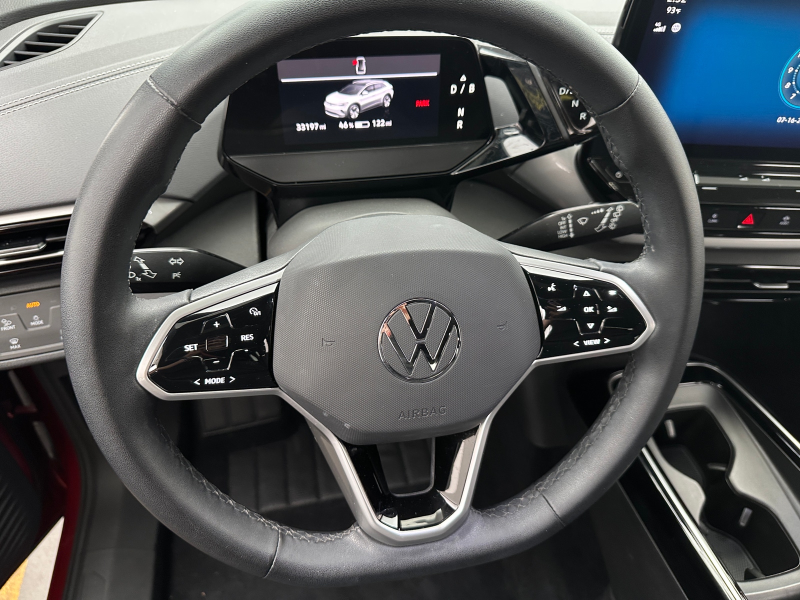 Thumbnail: 2023 Volkswagen ID.4 - 4