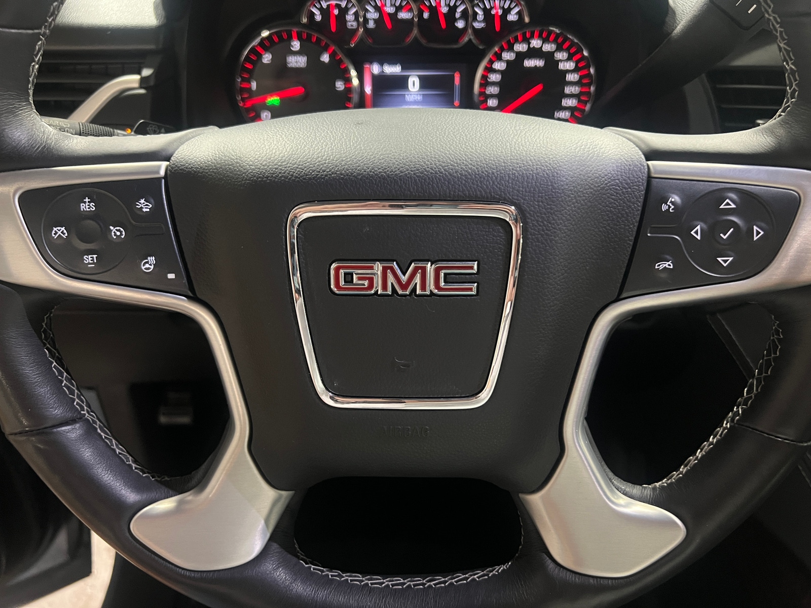 Thumbnail: 2016 GMC Yukon - 4