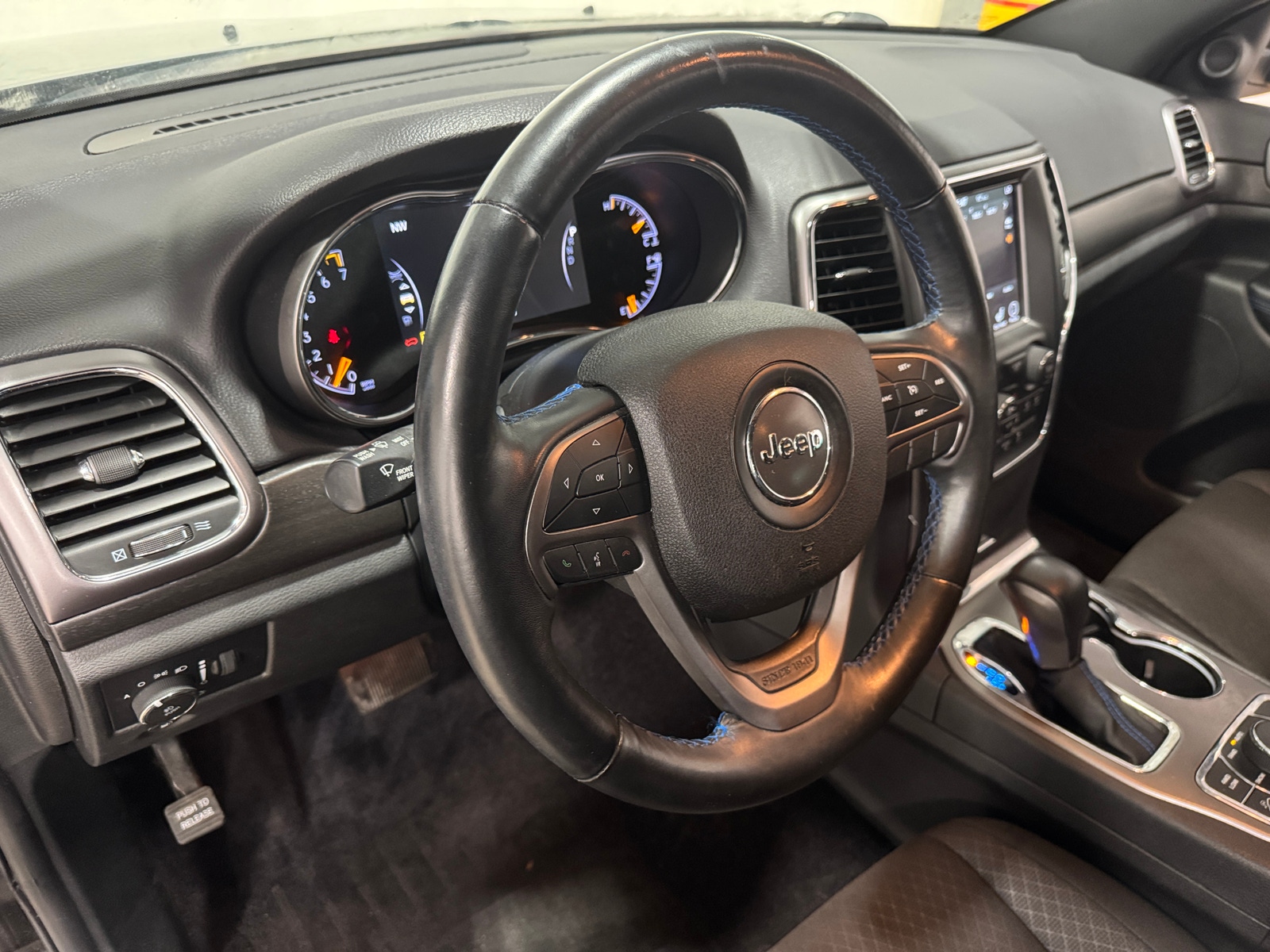 Thumbnail: 2018 Jeep Grand Cherokee - 3