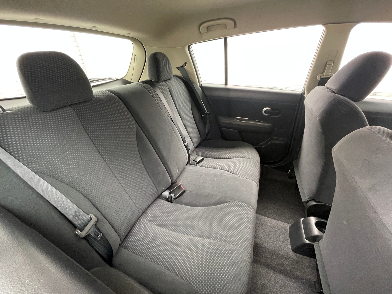 Thumbnail: 2012 Nissan Versa - 6