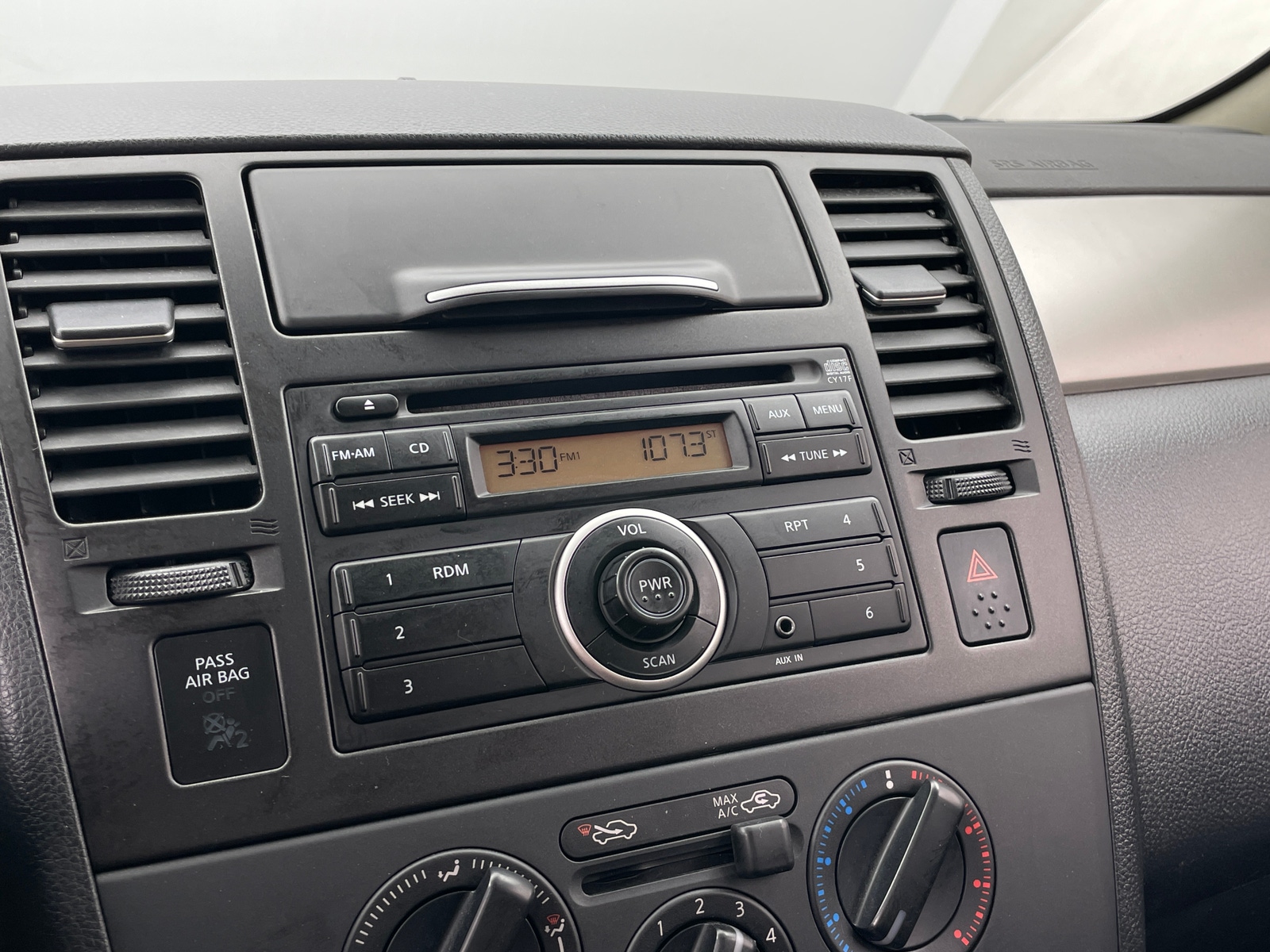 Thumbnail: 2012 Nissan Versa - 4