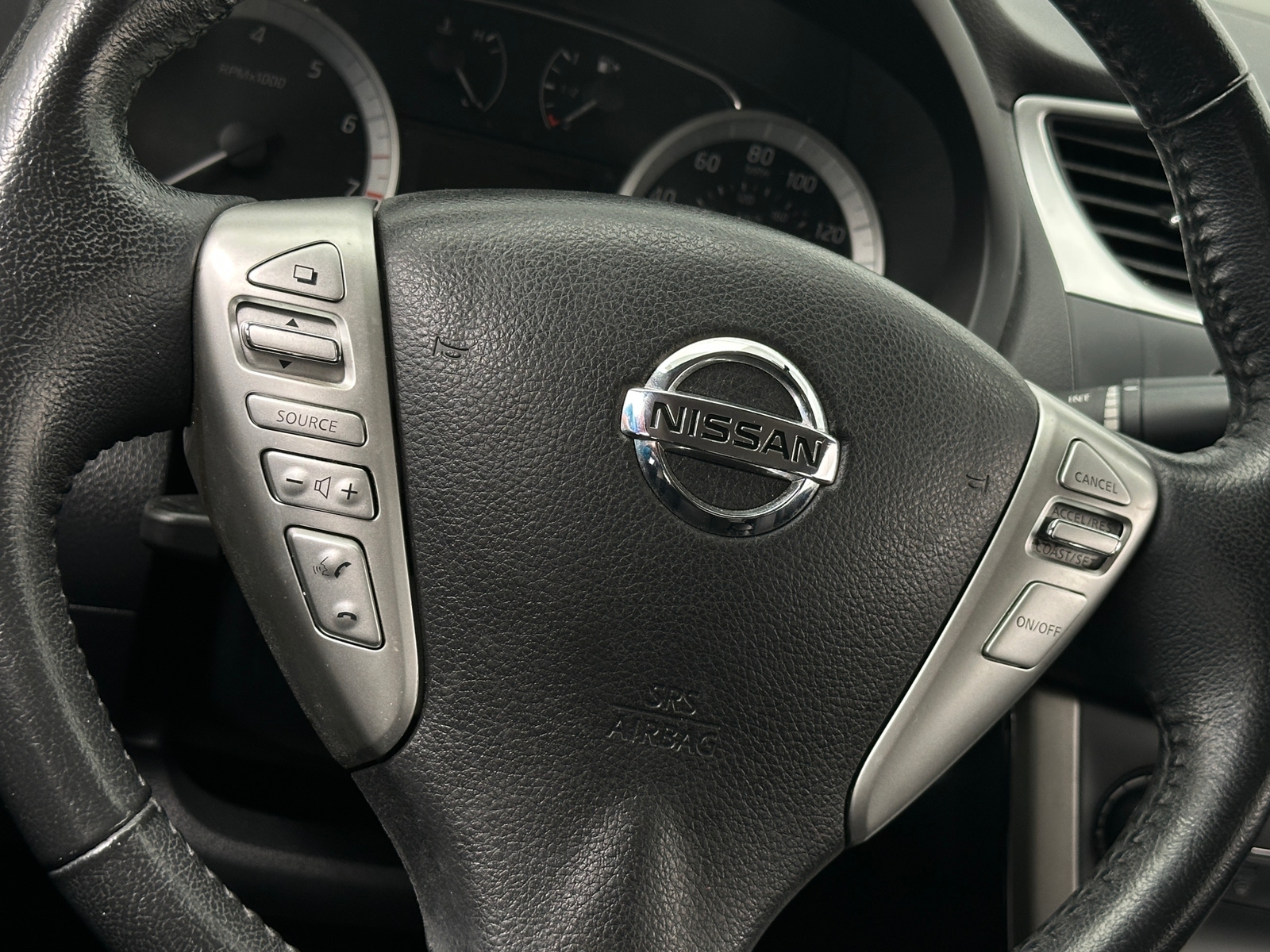 Thumbnail: 2015 Nissan Sentra - 5