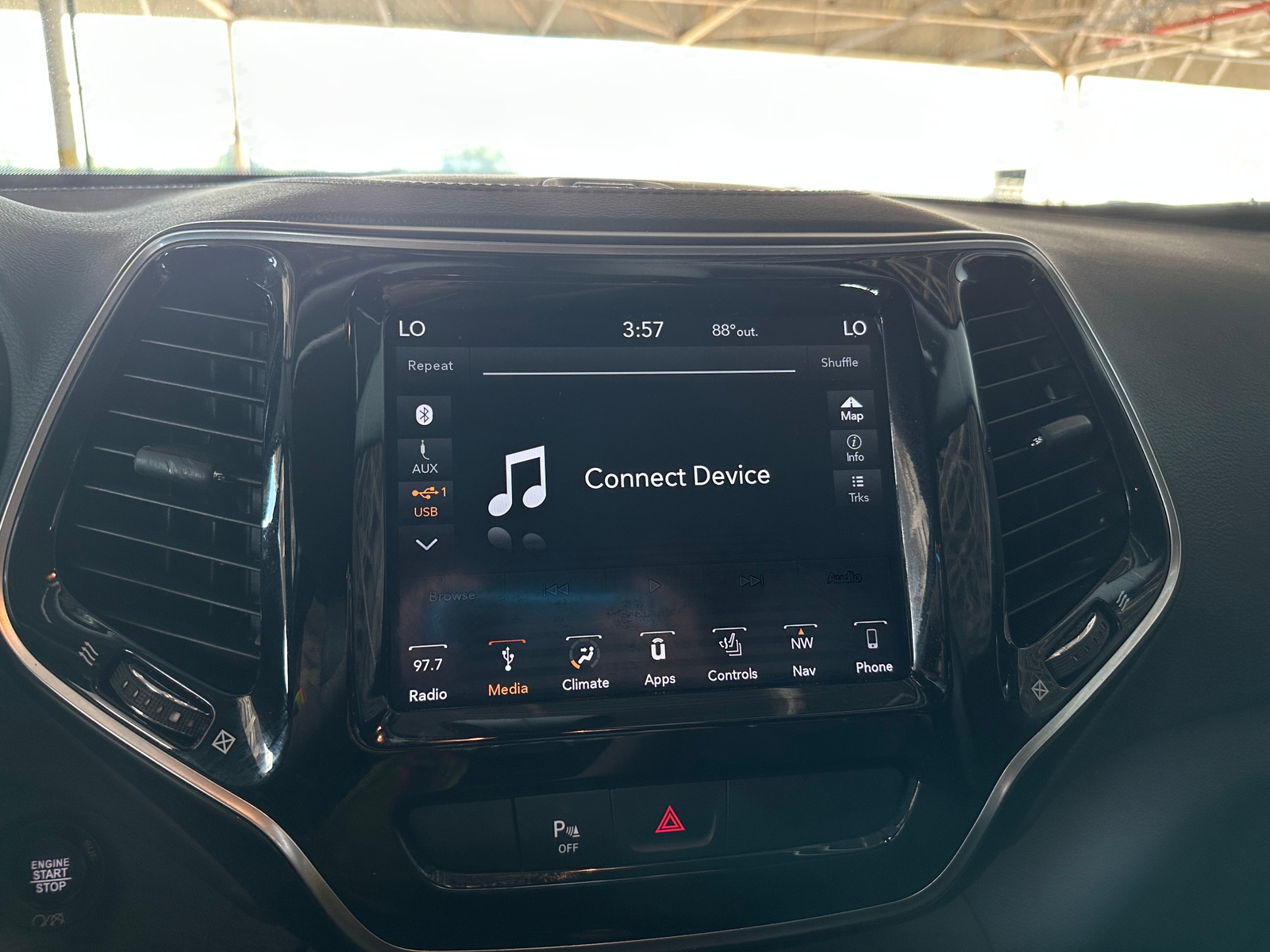 Thumbnail: 2019 Jeep Cherokee - 3
