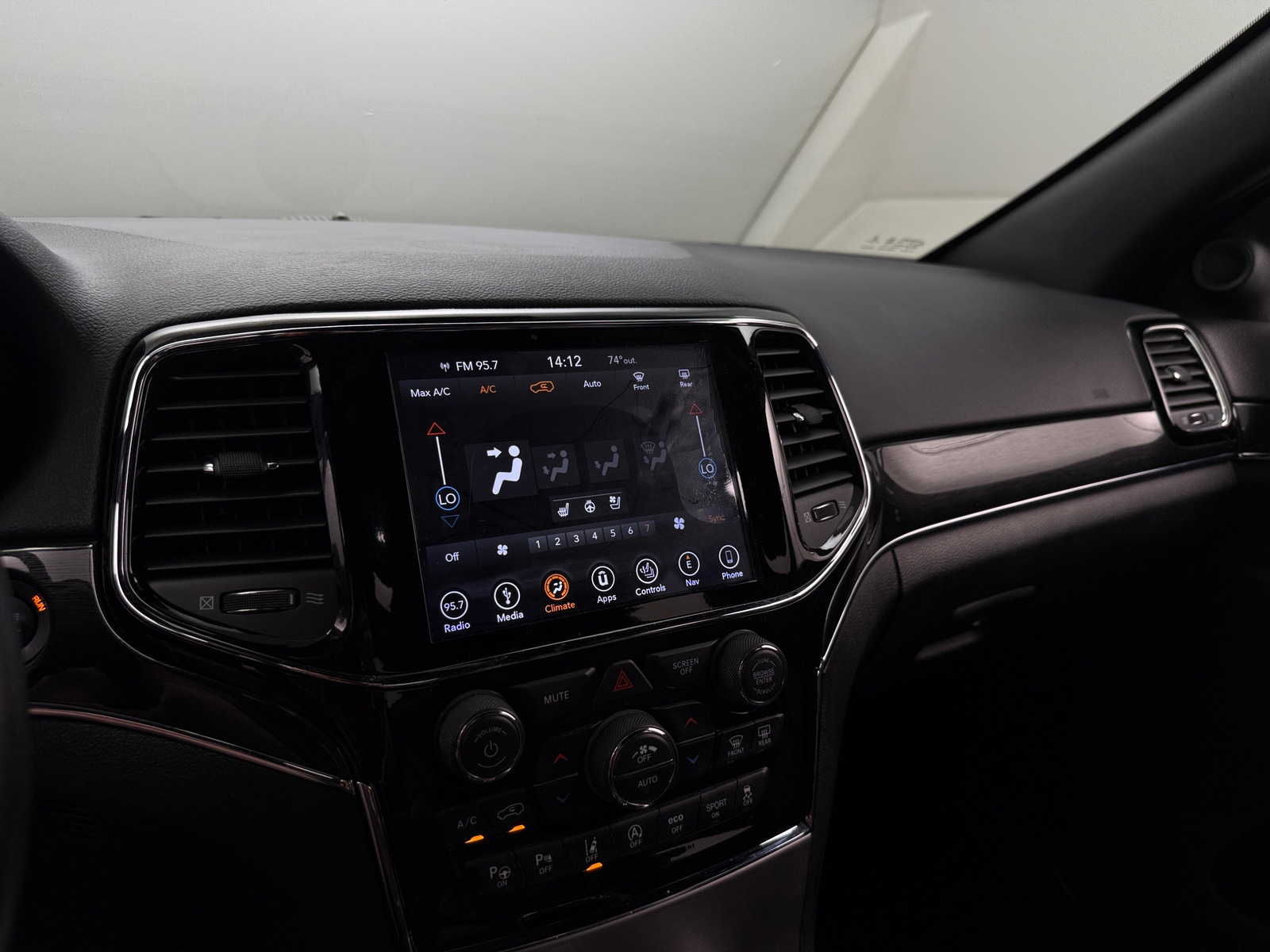 Thumbnail: 2019 Jeep Grand Cherokee - 4