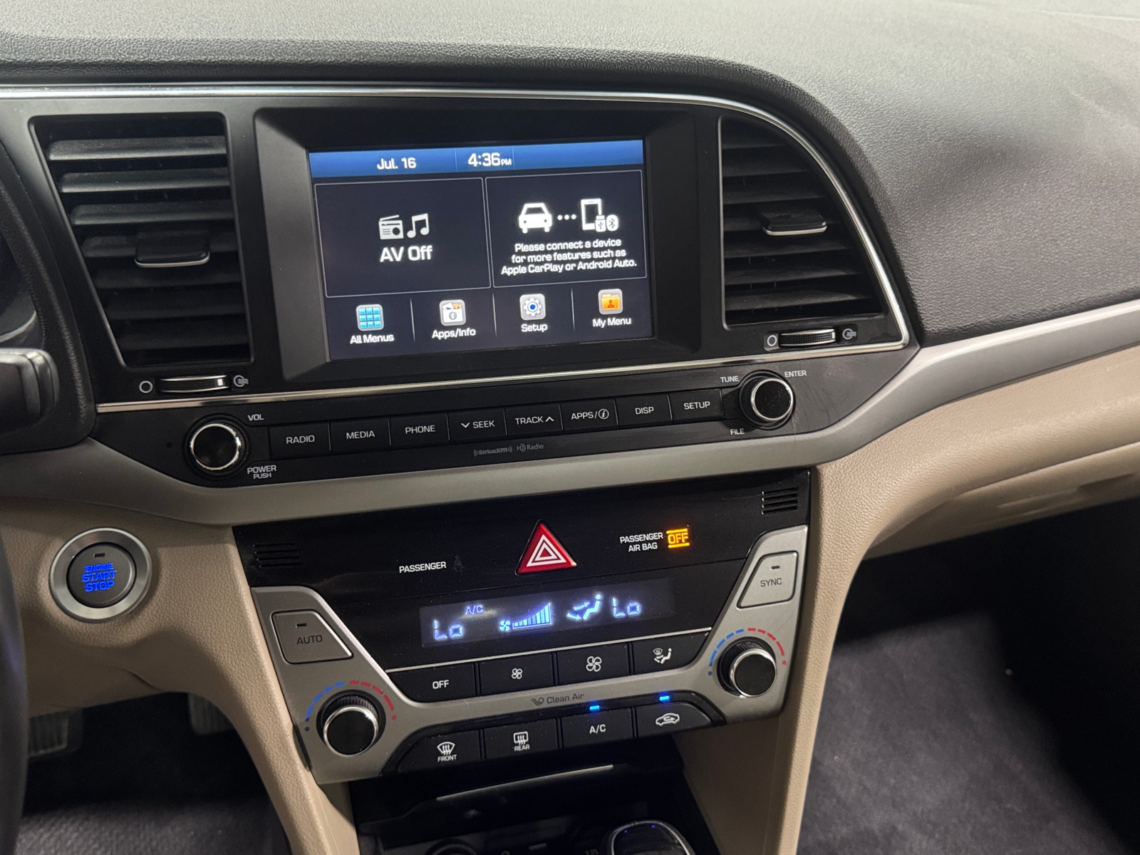 Thumbnail: 2017 Hyundai Elantra - 4