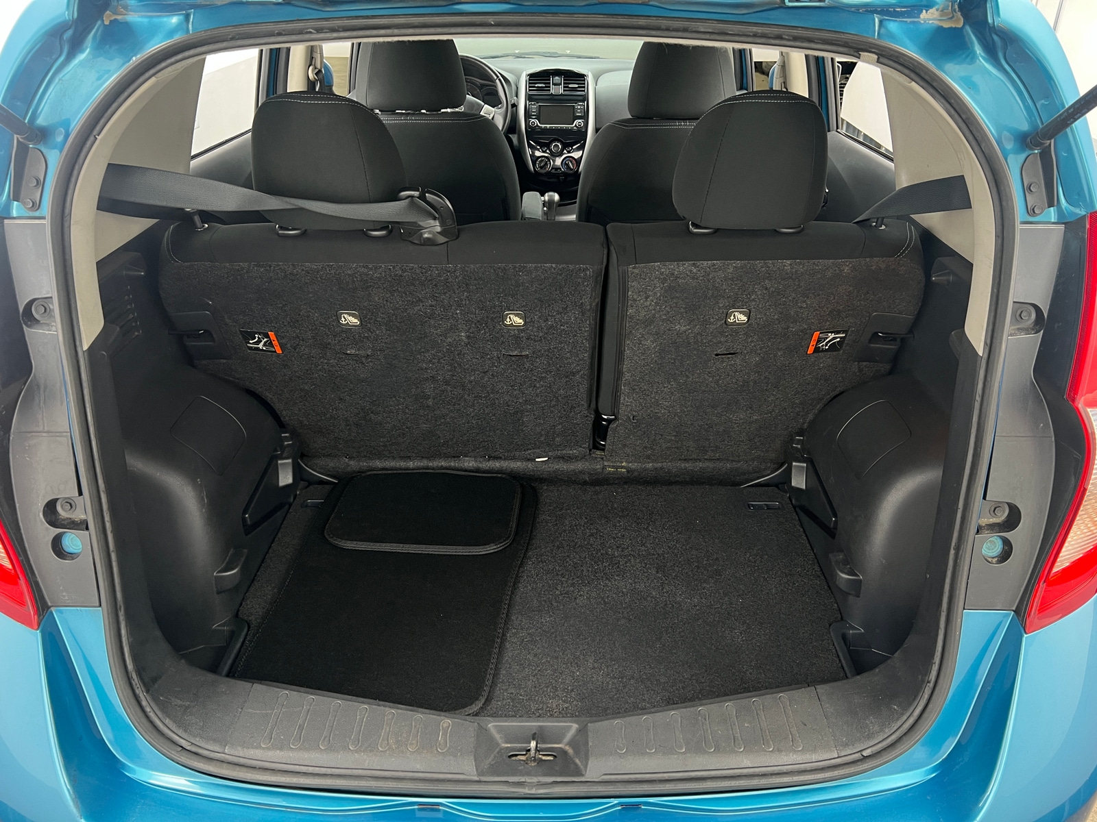 Thumbnail: 2016 Nissan Versa Note - 7