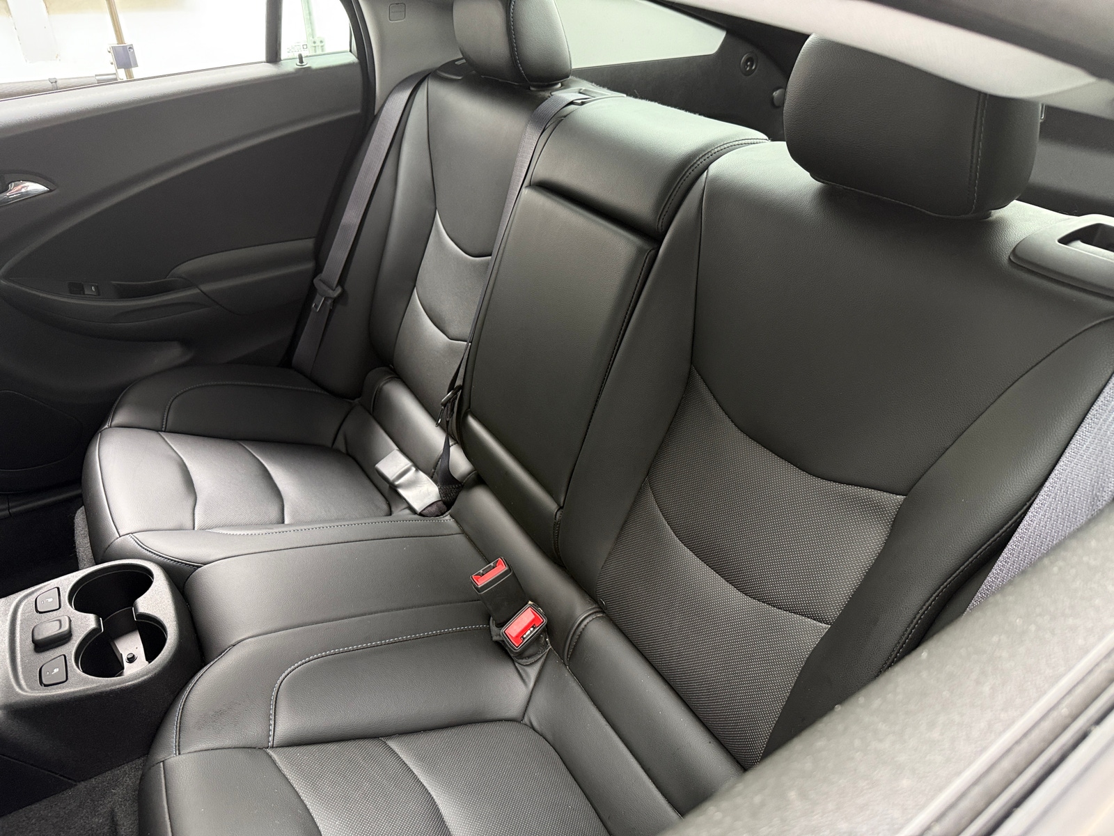 Thumbnail: 2017 Chevrolet Volt - 5
