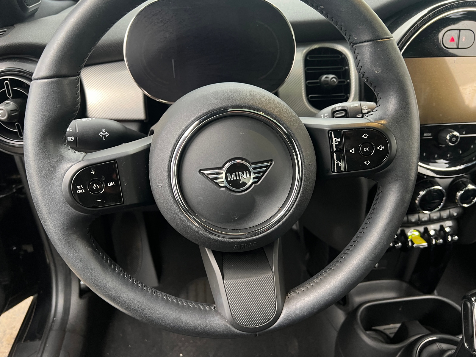 Thumbnail: 2023 MINI Cooper Hardtop - 3