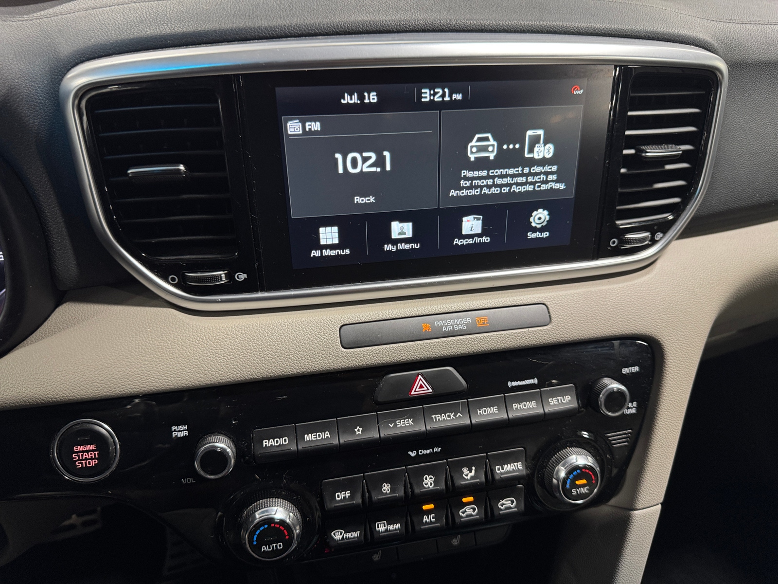 Thumbnail: 2020 Kia Sportage - 3