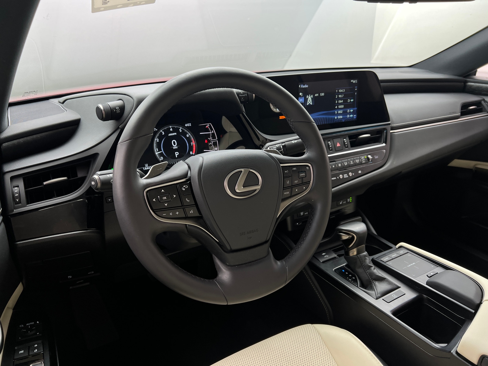 Thumbnail: 2022 Lexus ES - 2