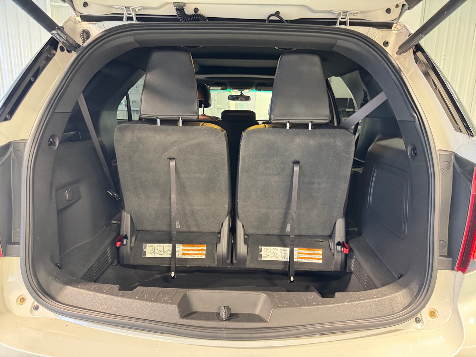 Thumbnail: 2013 Ford Explorer - 6
