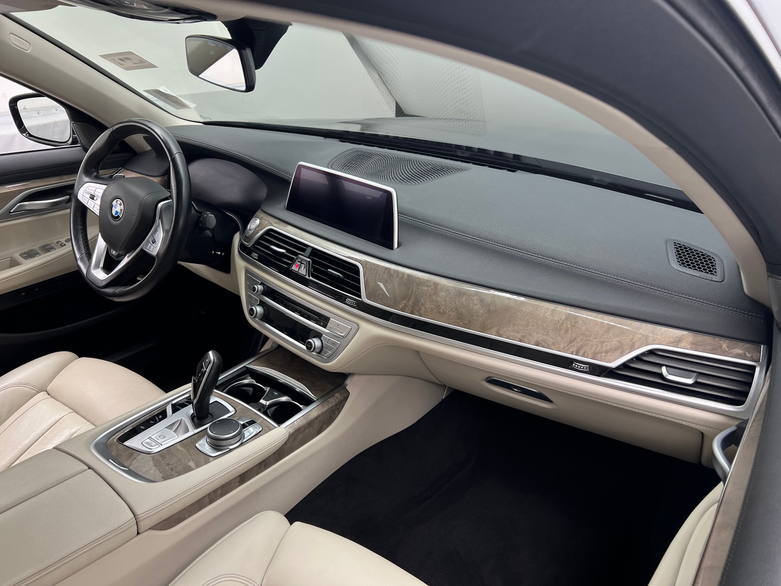 Thumbnail: 2020 BMW 7 Series - 2