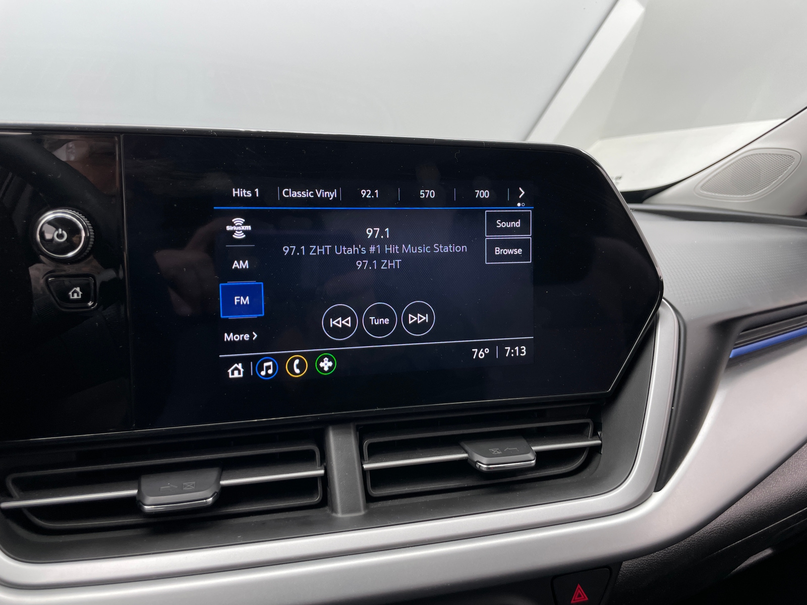 Thumbnail: 2025 Chevrolet Trax - 4