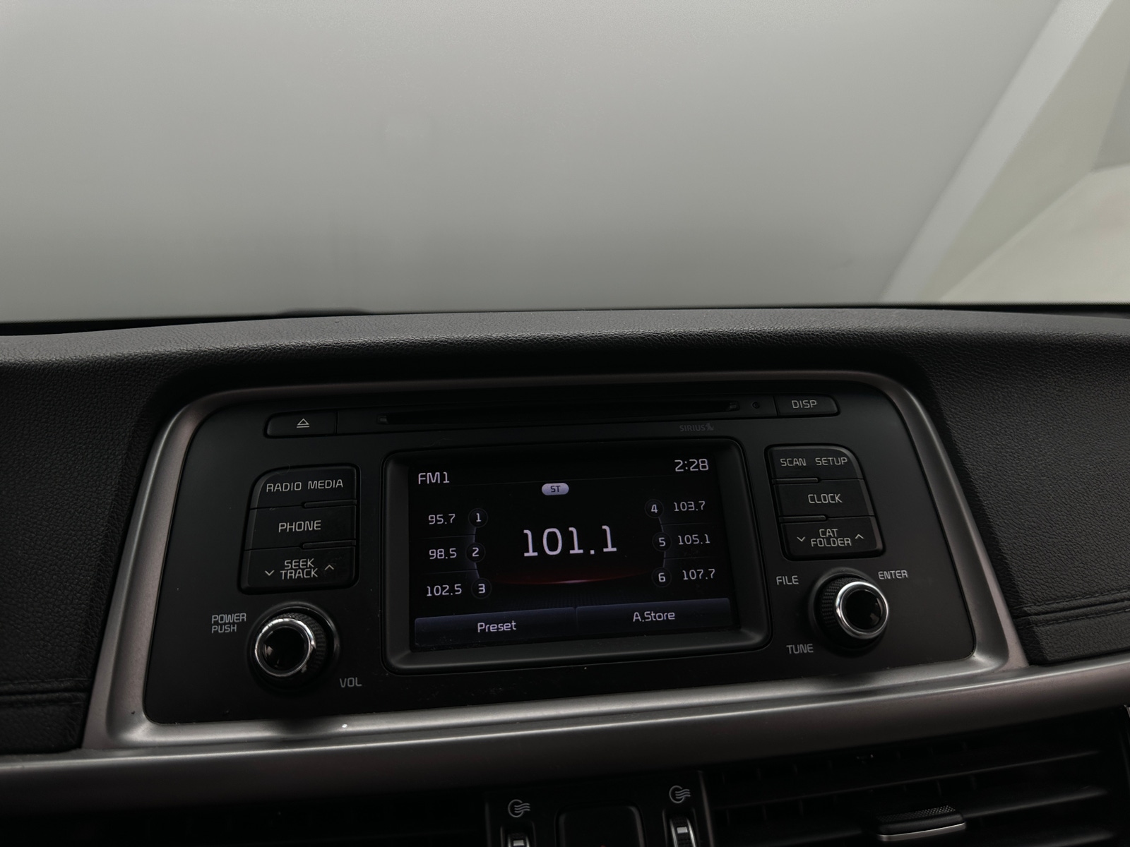 Thumbnail: 2016 Kia Optima - 4