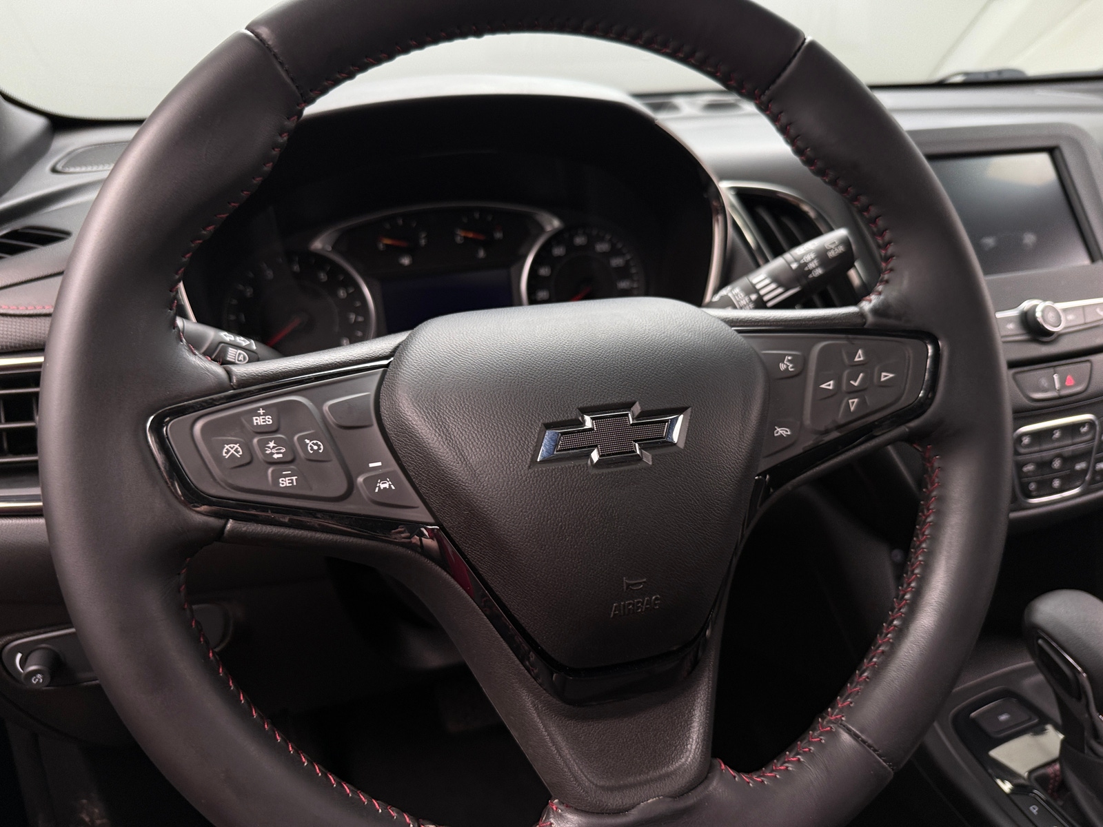 Thumbnail: 2022 Chevrolet Equinox - 5