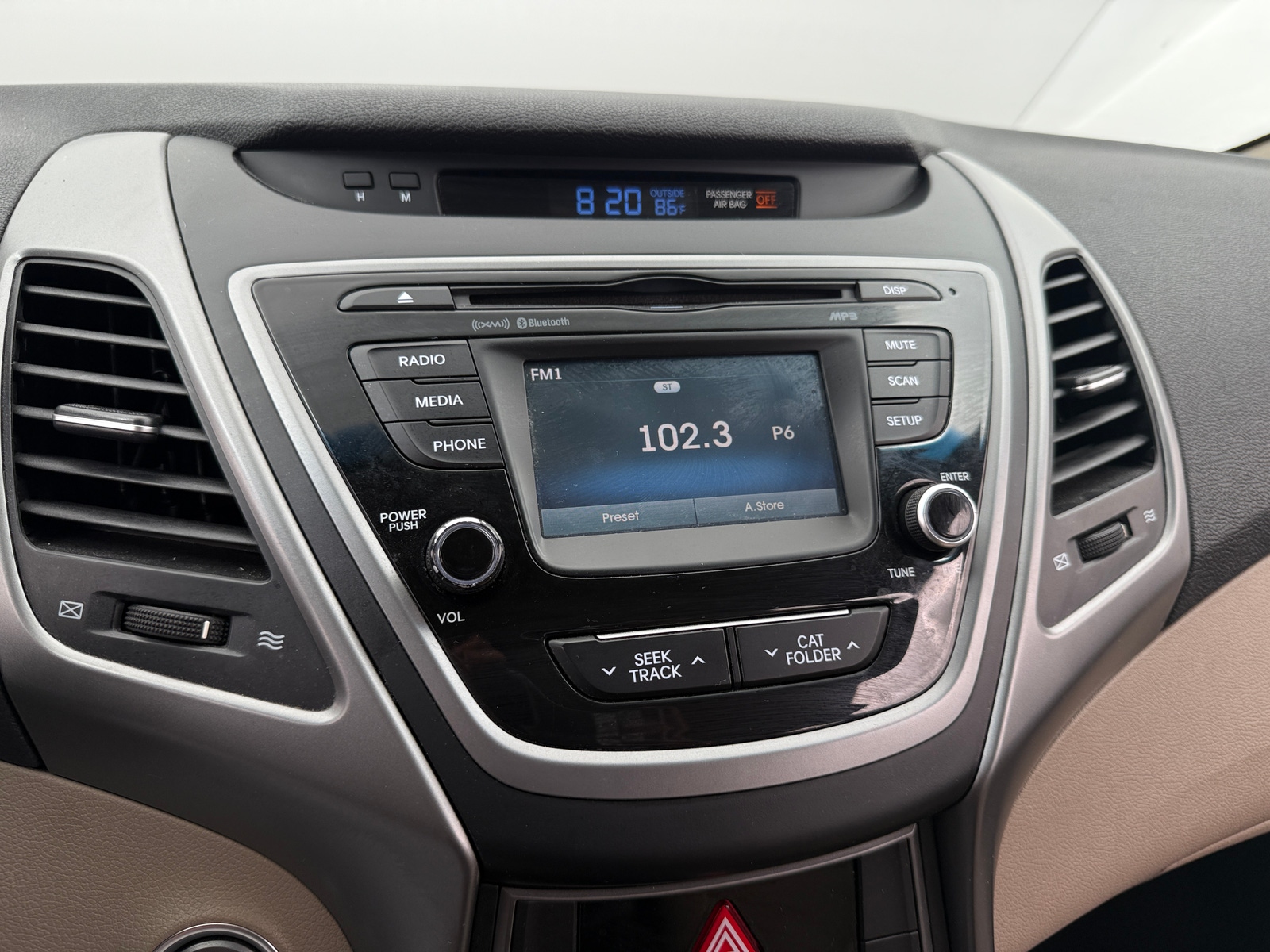 Thumbnail: 2016 Hyundai Elantra - 4