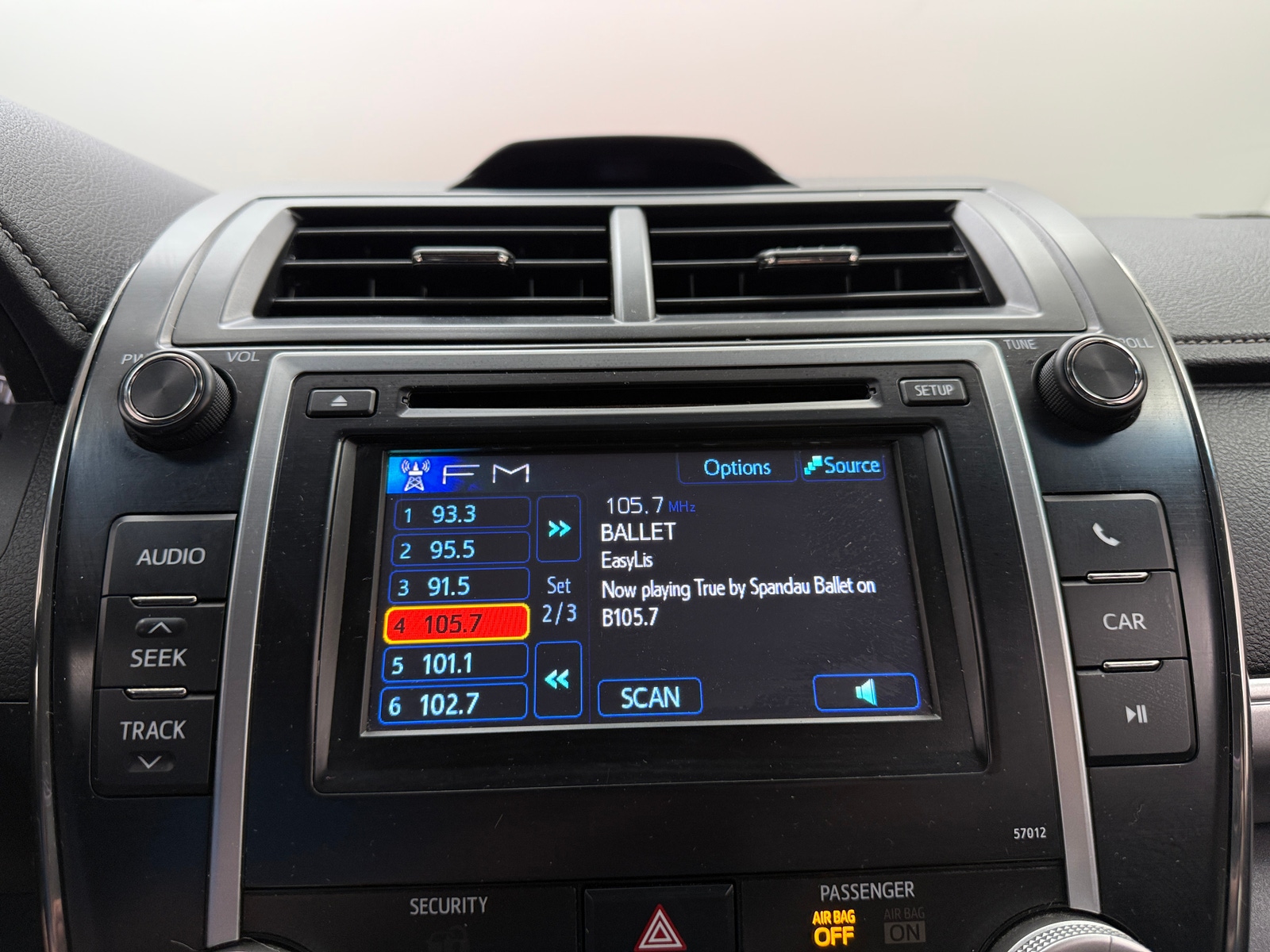 Thumbnail: 2012 Toyota Camry - 4