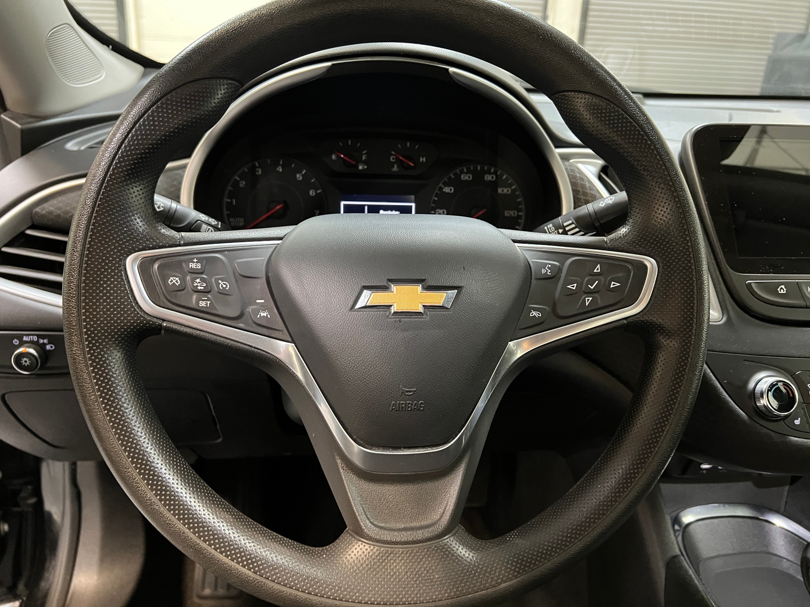 Thumbnail: 2023 Chevrolet Malibu - 5