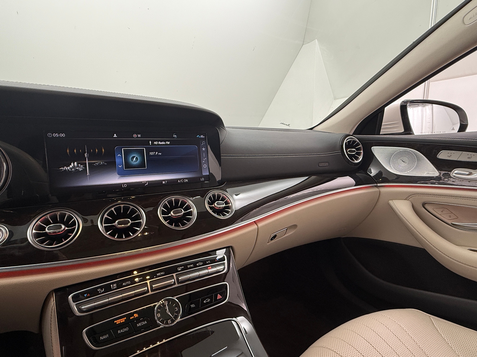 Thumbnail: 2019 Mercedes-Benz CLS - 2