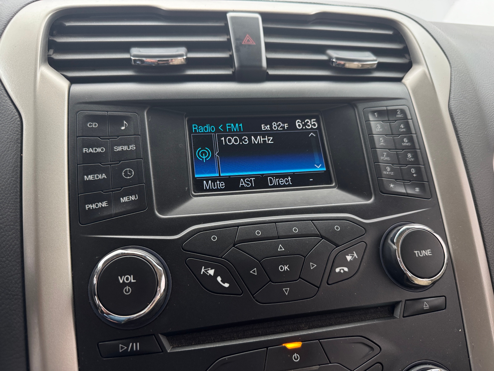 Thumbnail: 2014 Ford Fusion - 4