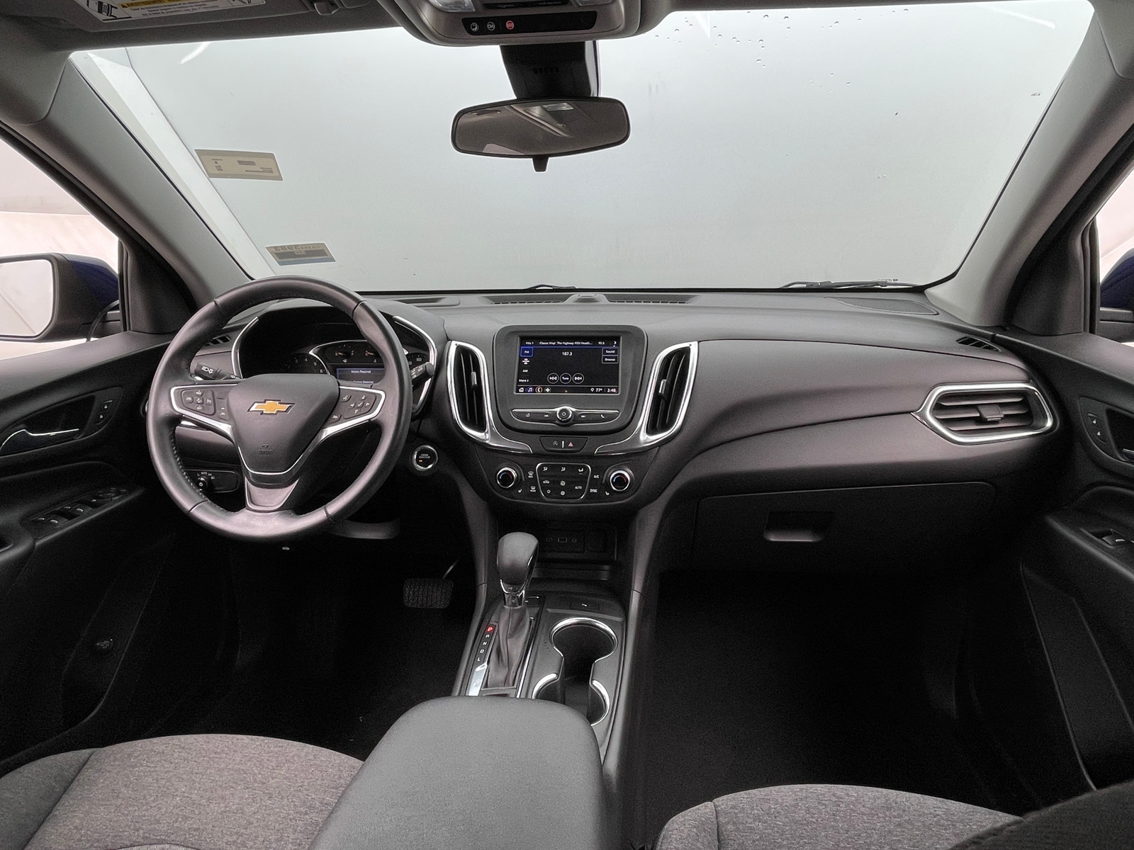 Thumbnail: 2022 Chevrolet Equinox - 3
