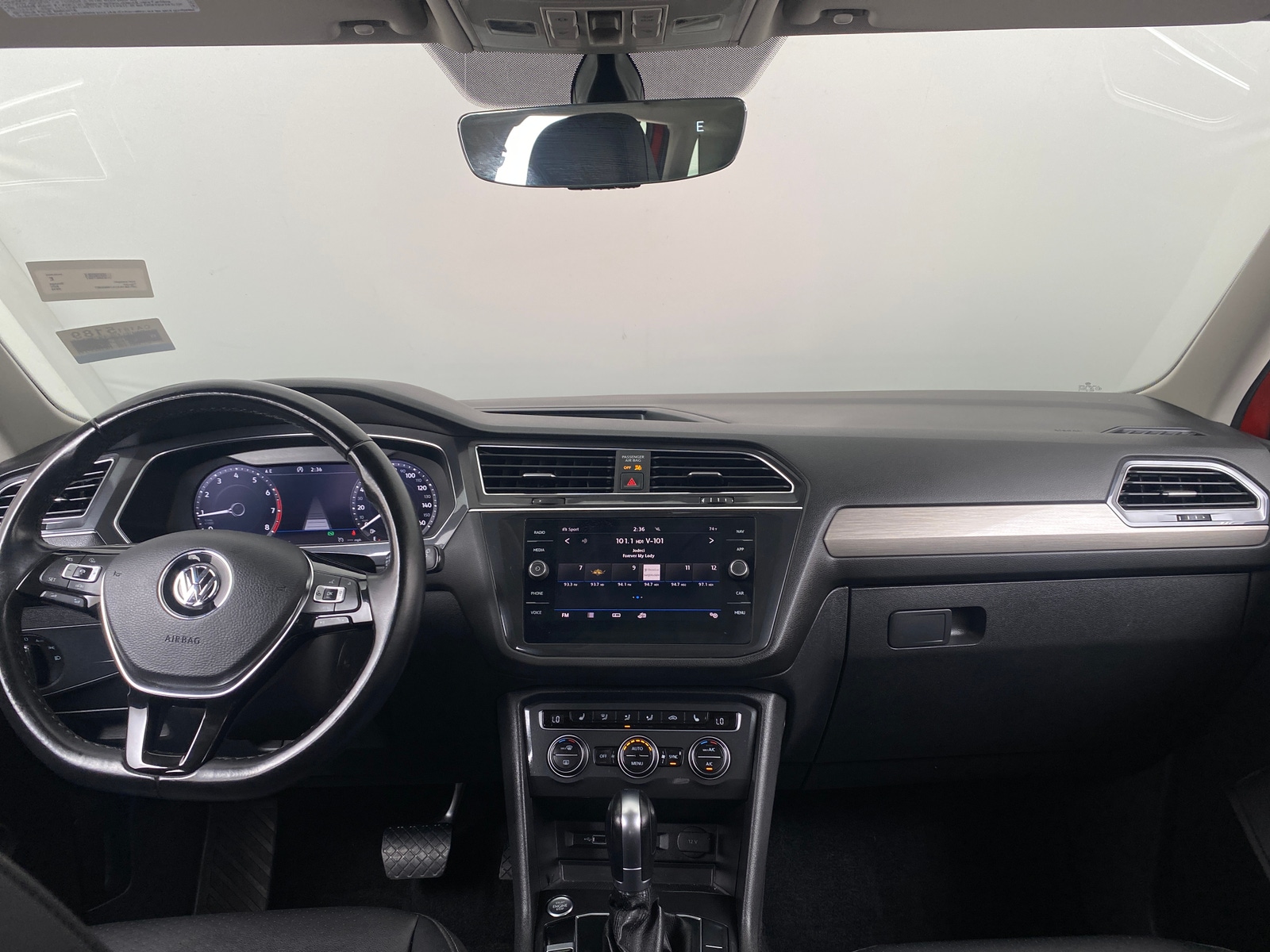 Thumbnail: 2019 Volkswagen Tiguan - 2