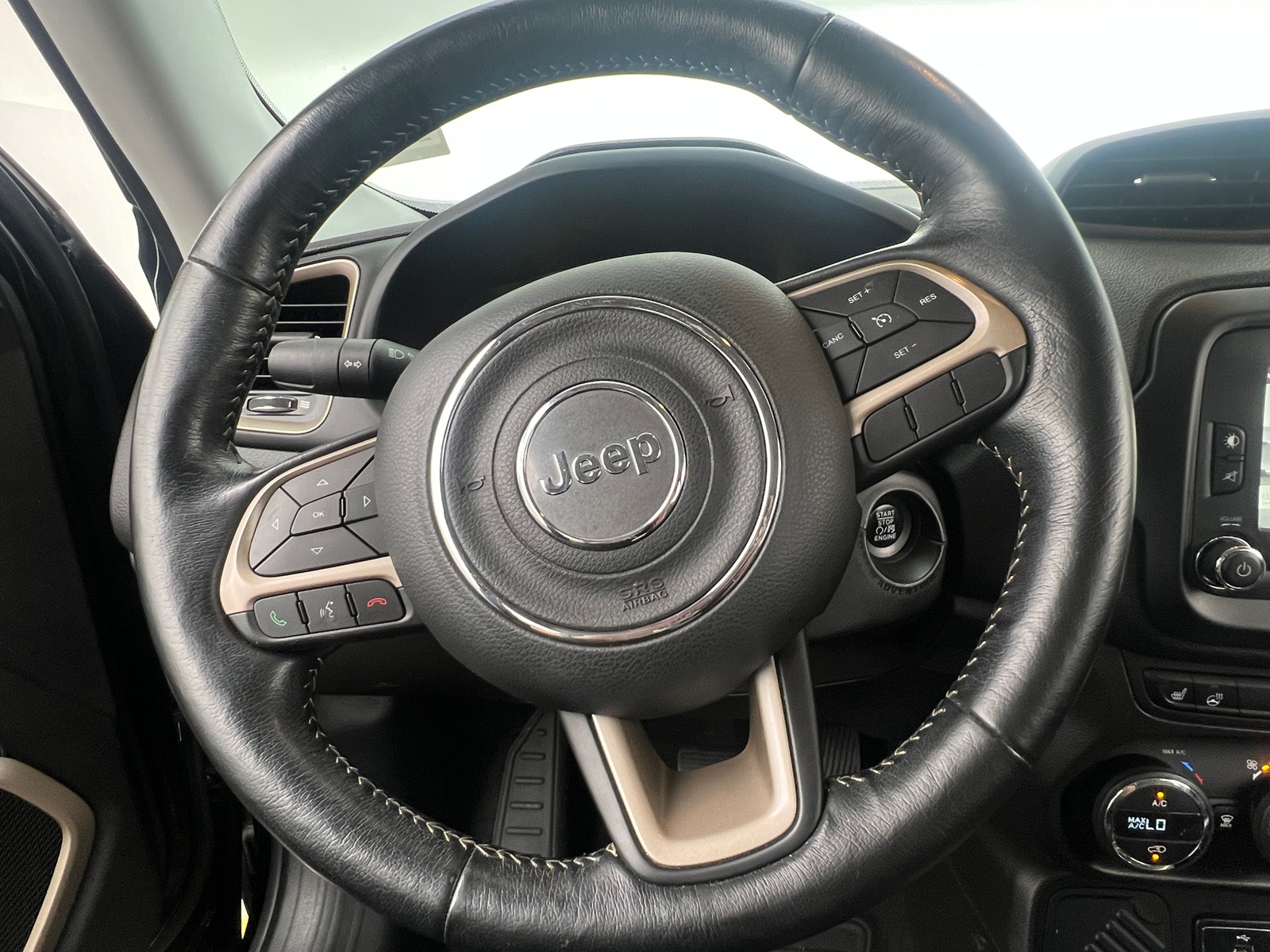 Thumbnail: 2017 Jeep Renegade - 5