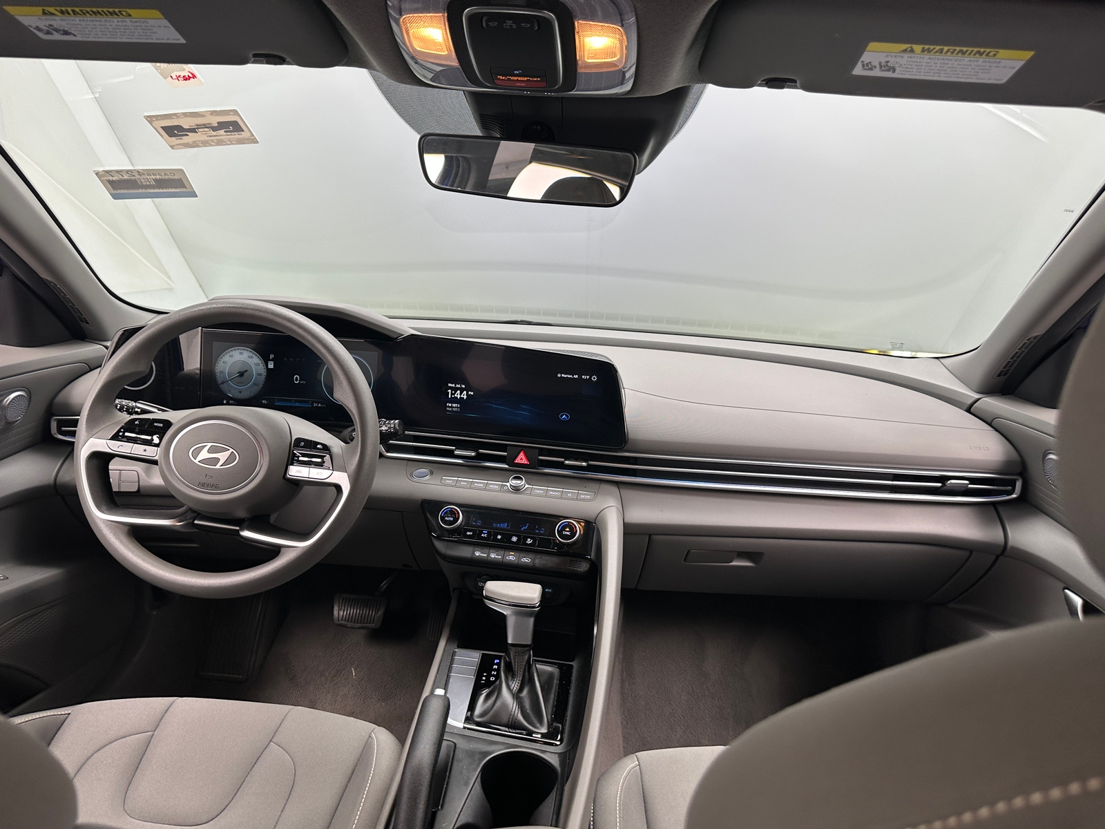 Thumbnail: 2024 Hyundai Elantra - 3