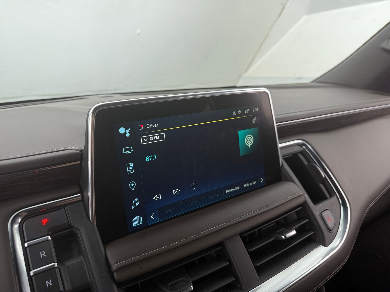 Thumbnail: 2024 Chevrolet Tahoe - 3