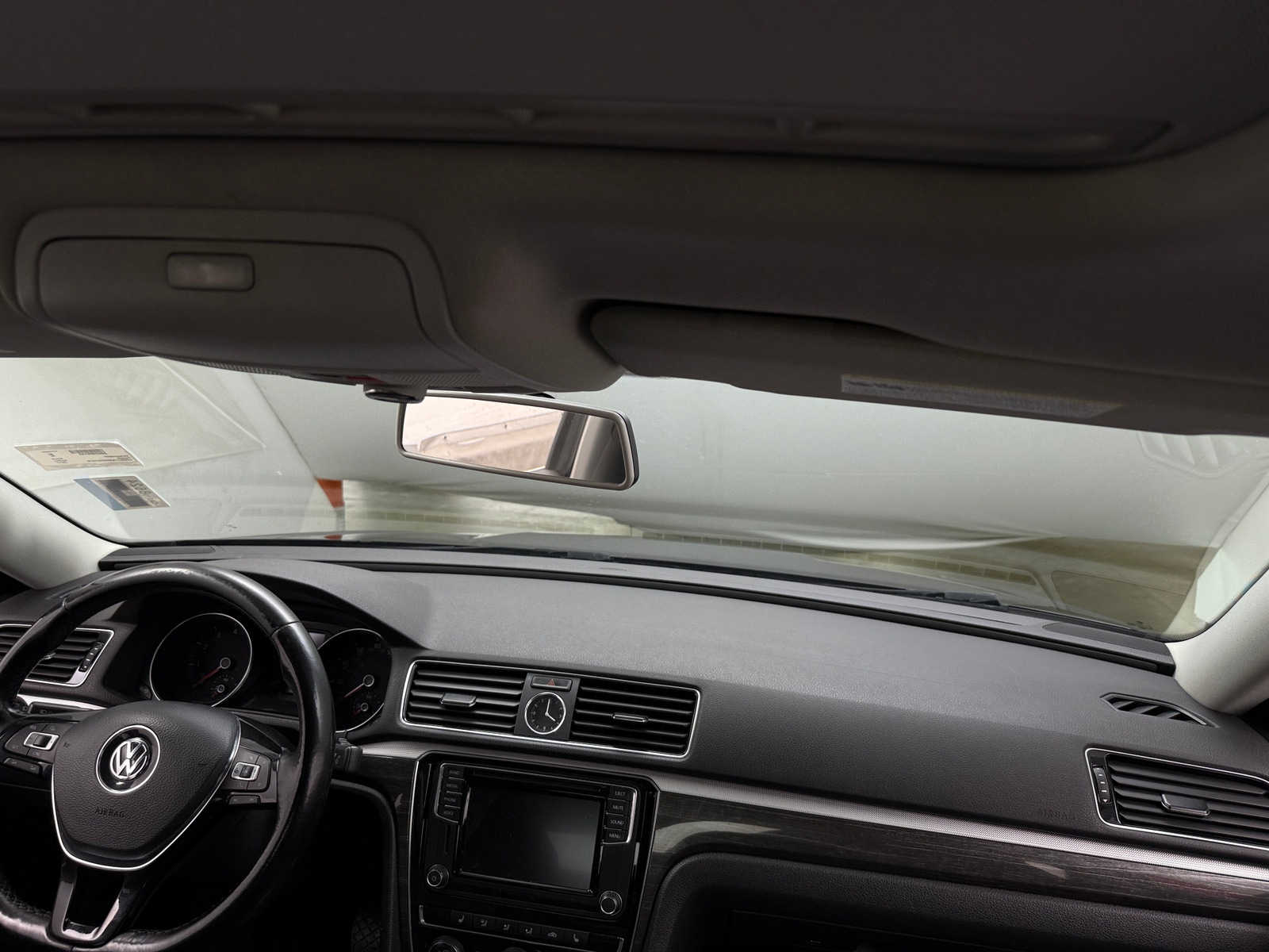 Thumbnail: 2017 Volkswagen Passat - 2