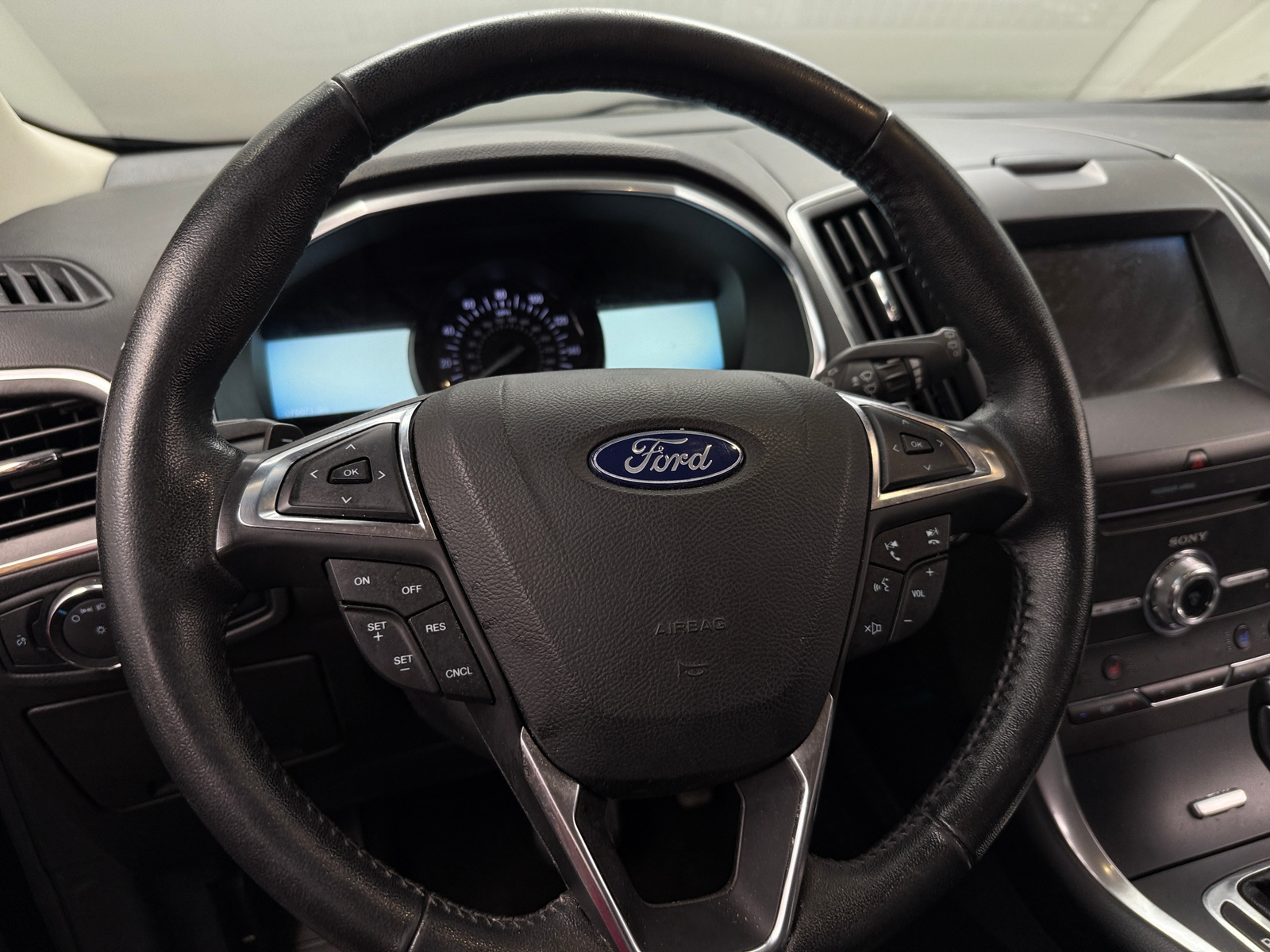 Thumbnail: 2018 Ford Edge - 4