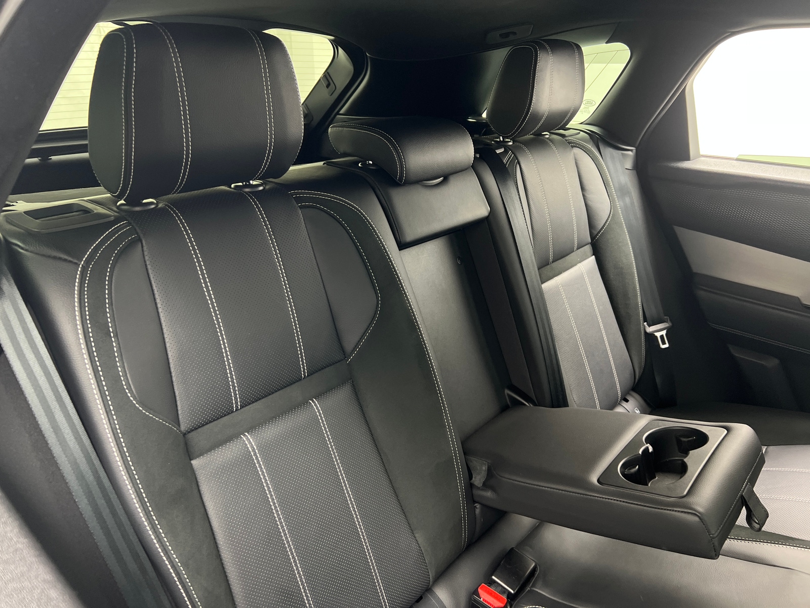 Thumbnail: 2020 Land Rover Range Rover Velar - 5