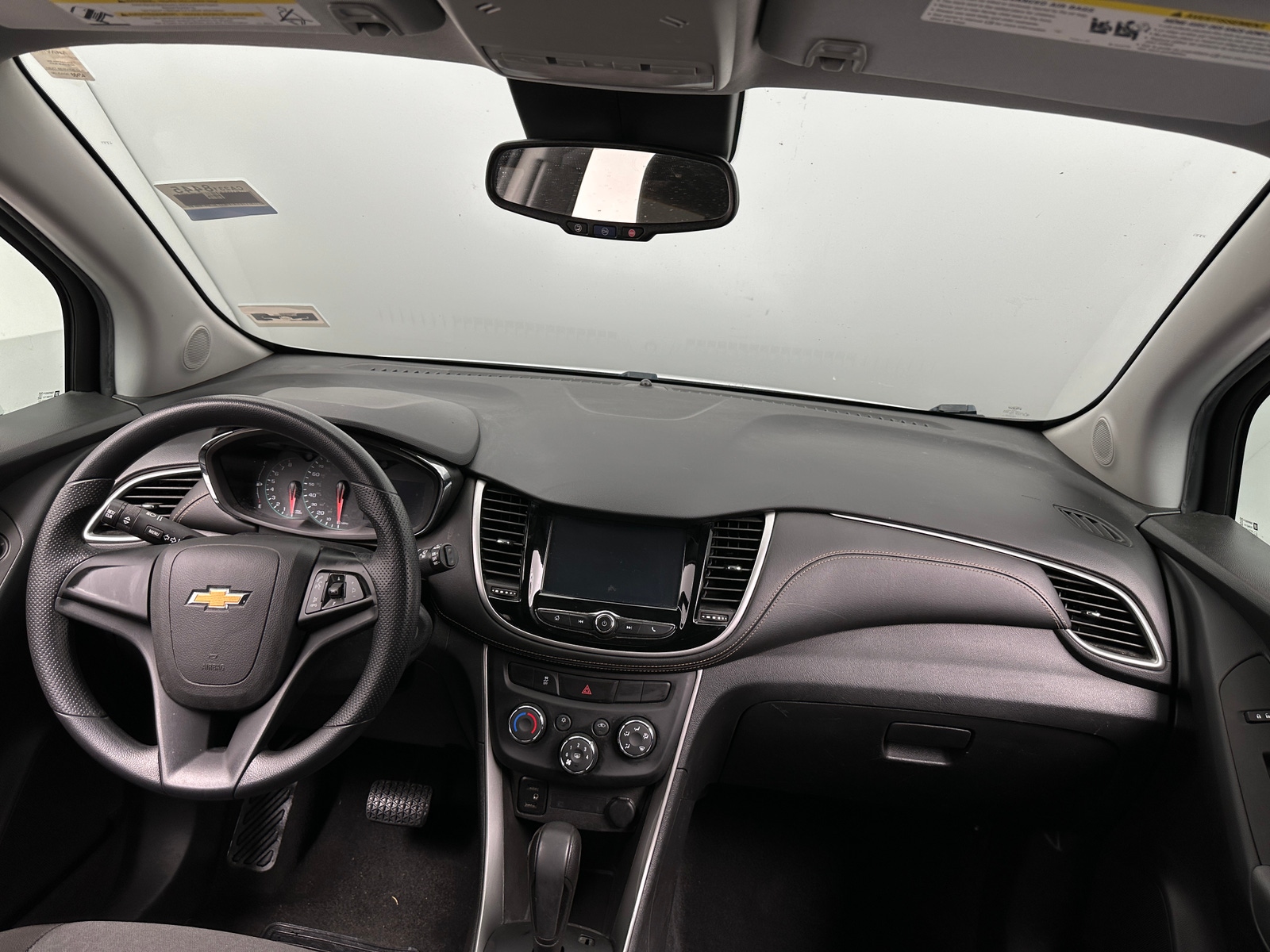 Thumbnail: 2017 Chevrolet Trax - 3