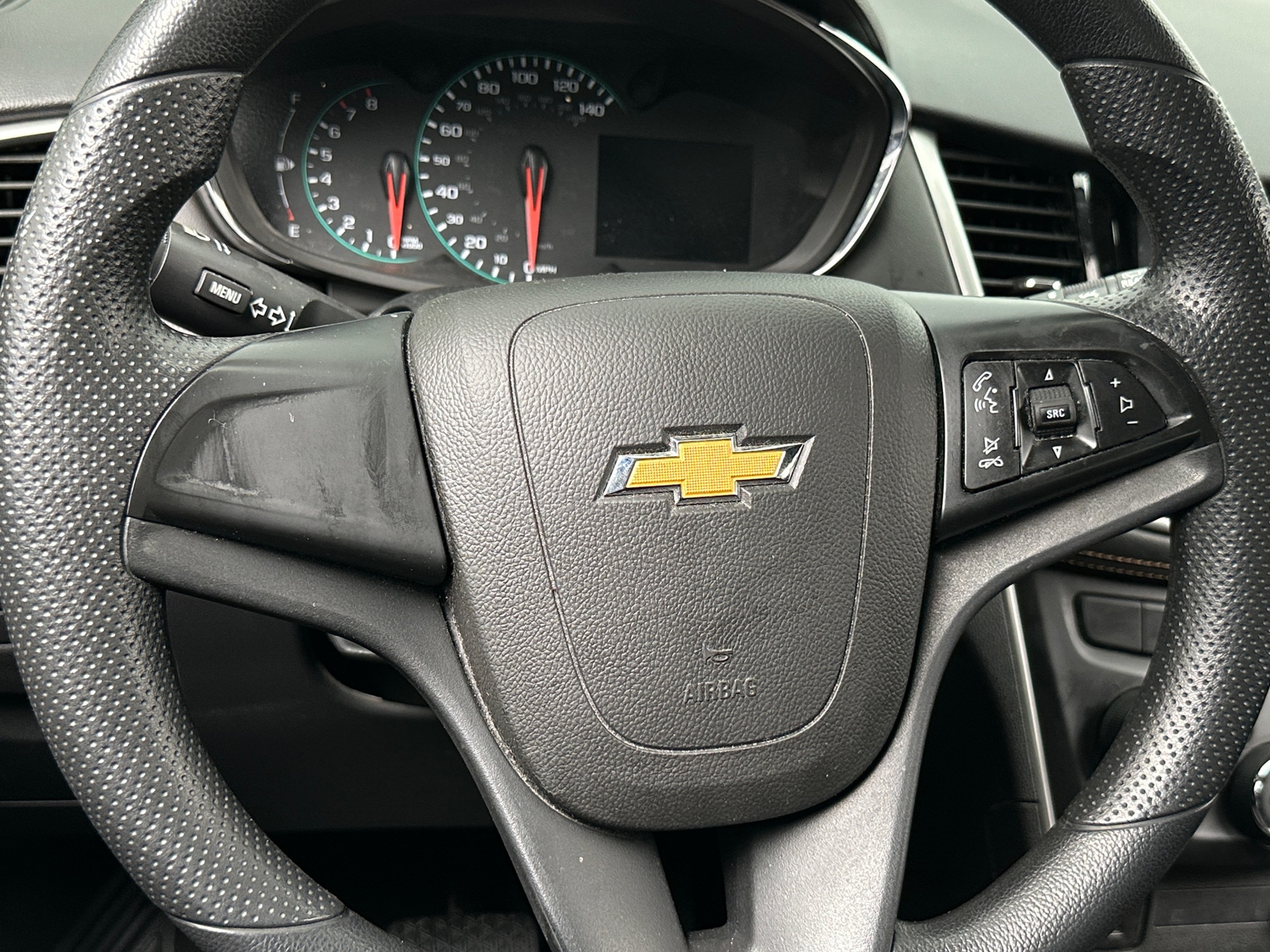Thumbnail: 2017 Chevrolet Trax - 5