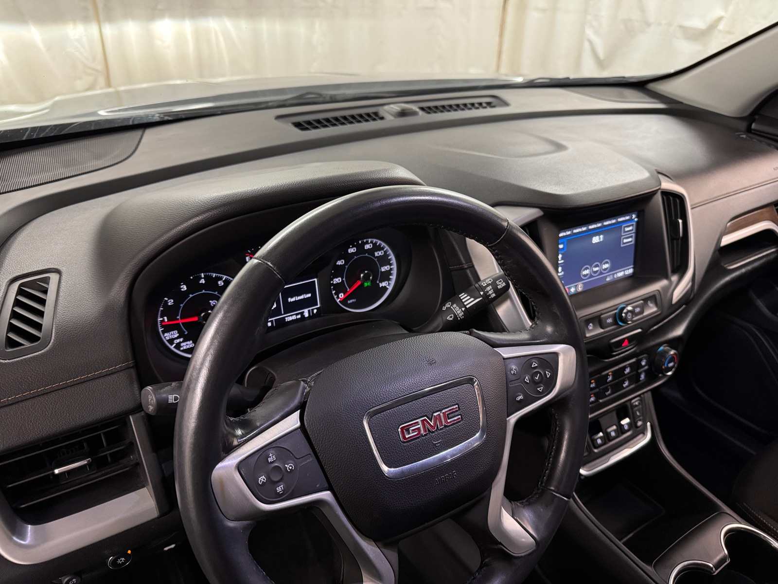 Thumbnail: 2018 GMC Terrain - 3