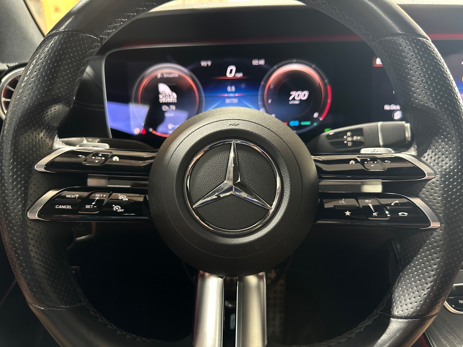 Thumbnail: 2021 Mercedes-Benz E-Class - 3