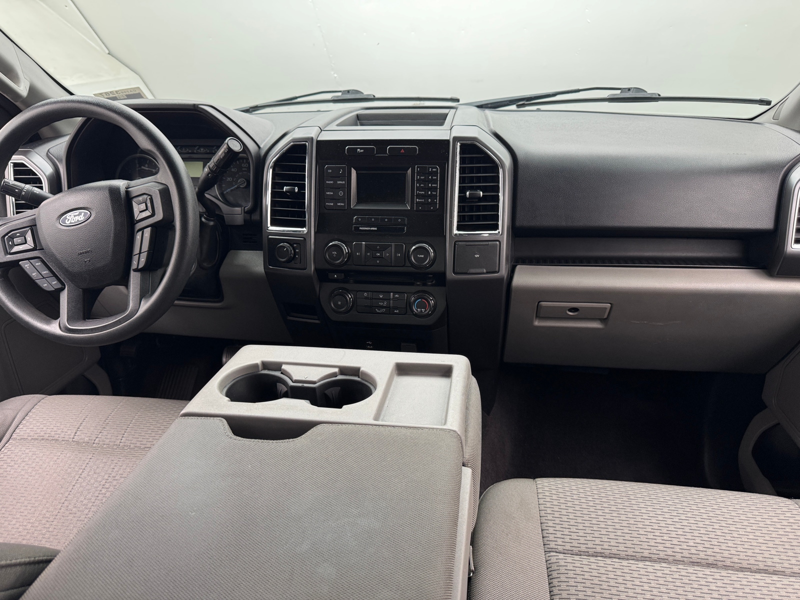 Thumbnail: 2016 Ford Econoline - 3