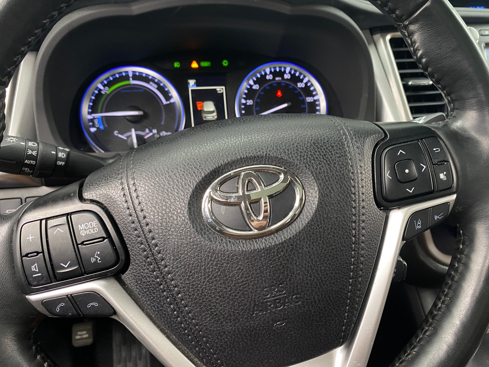Thumbnail: 2019 Toyota Highlander - 4